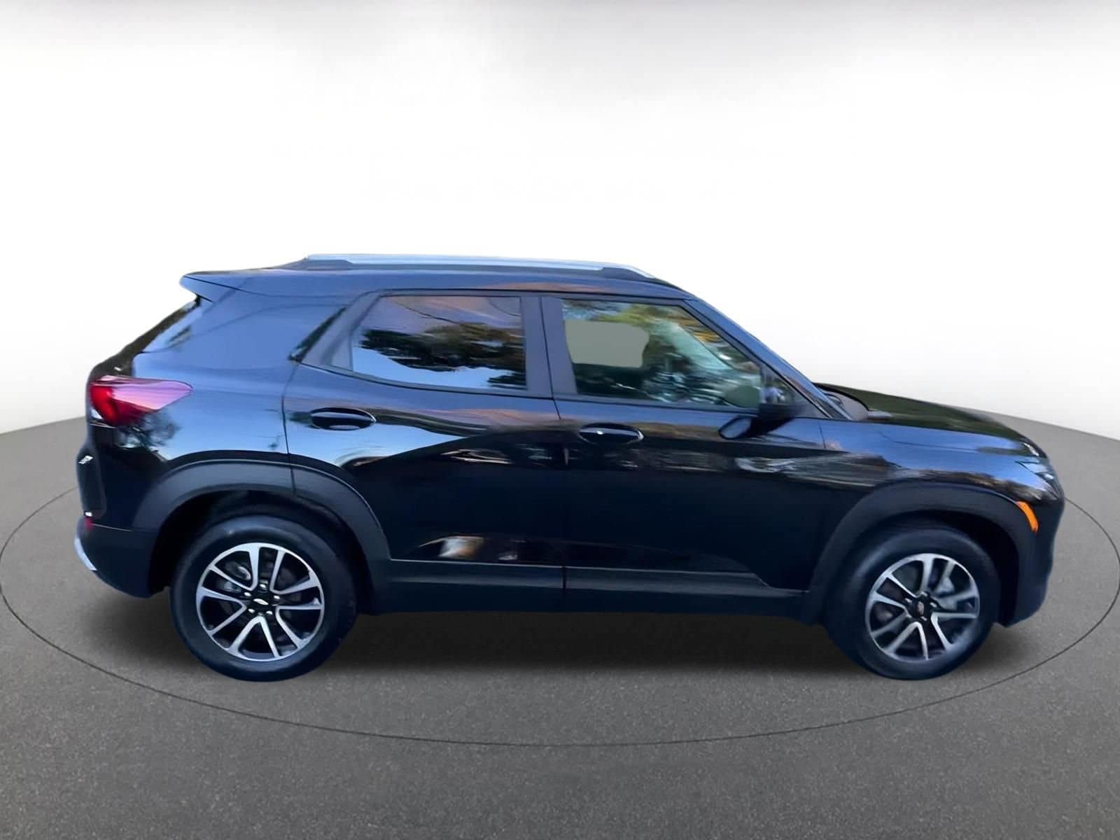 Thumbnail: 2025 Chevrolet TrailBlazer - 16