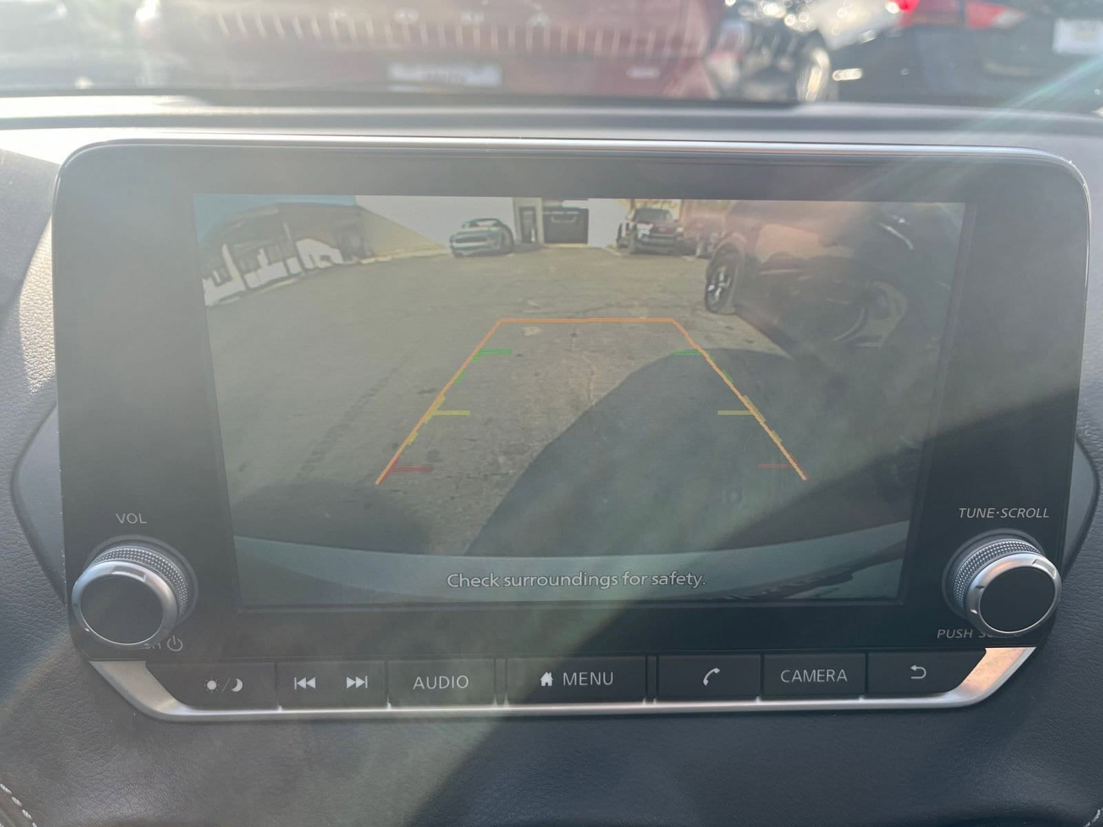 Thumbnail: 2023 Nissan Sentra - 17