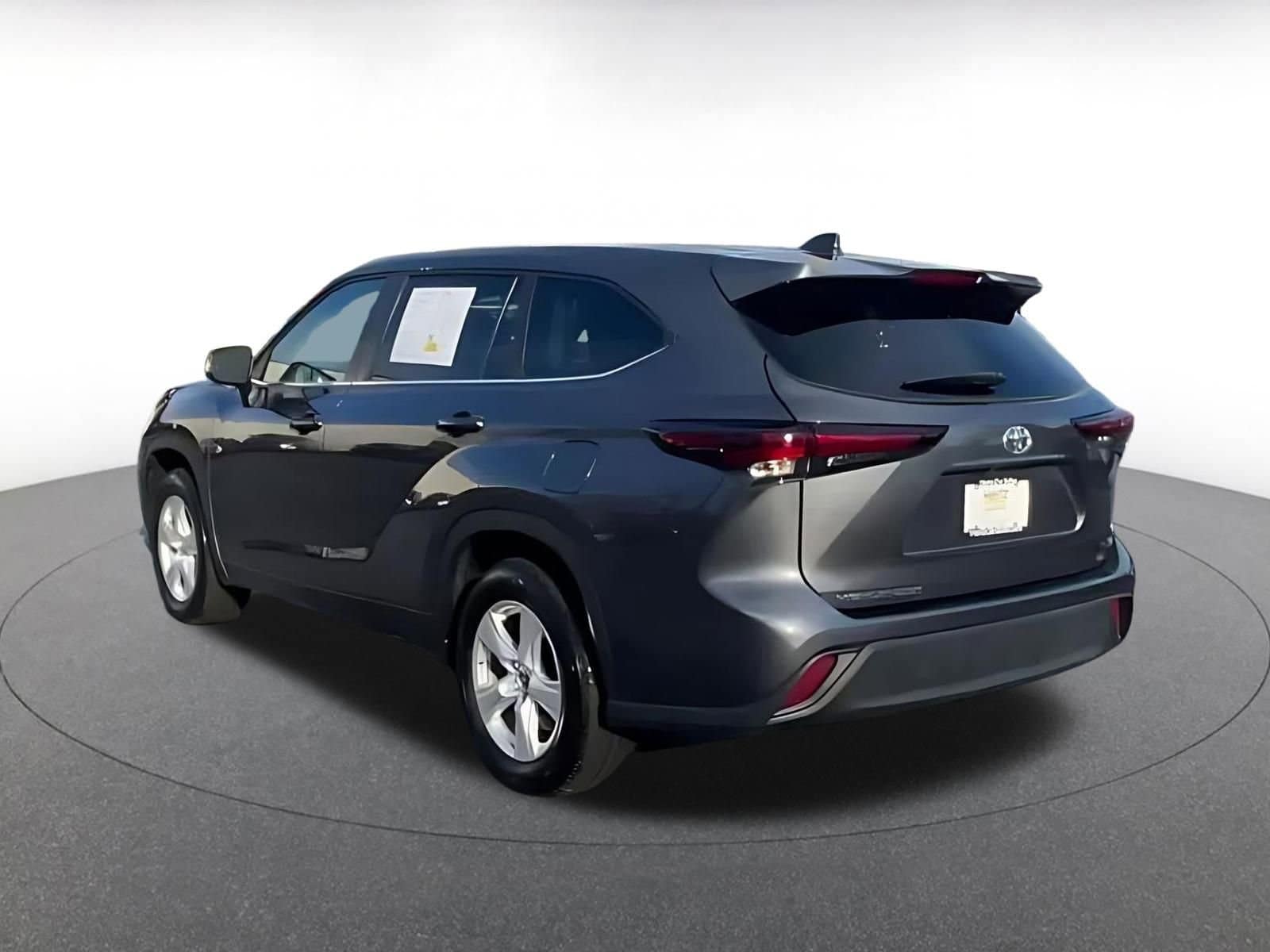 Thumbnail: 2025 Toyota Highlander - 8