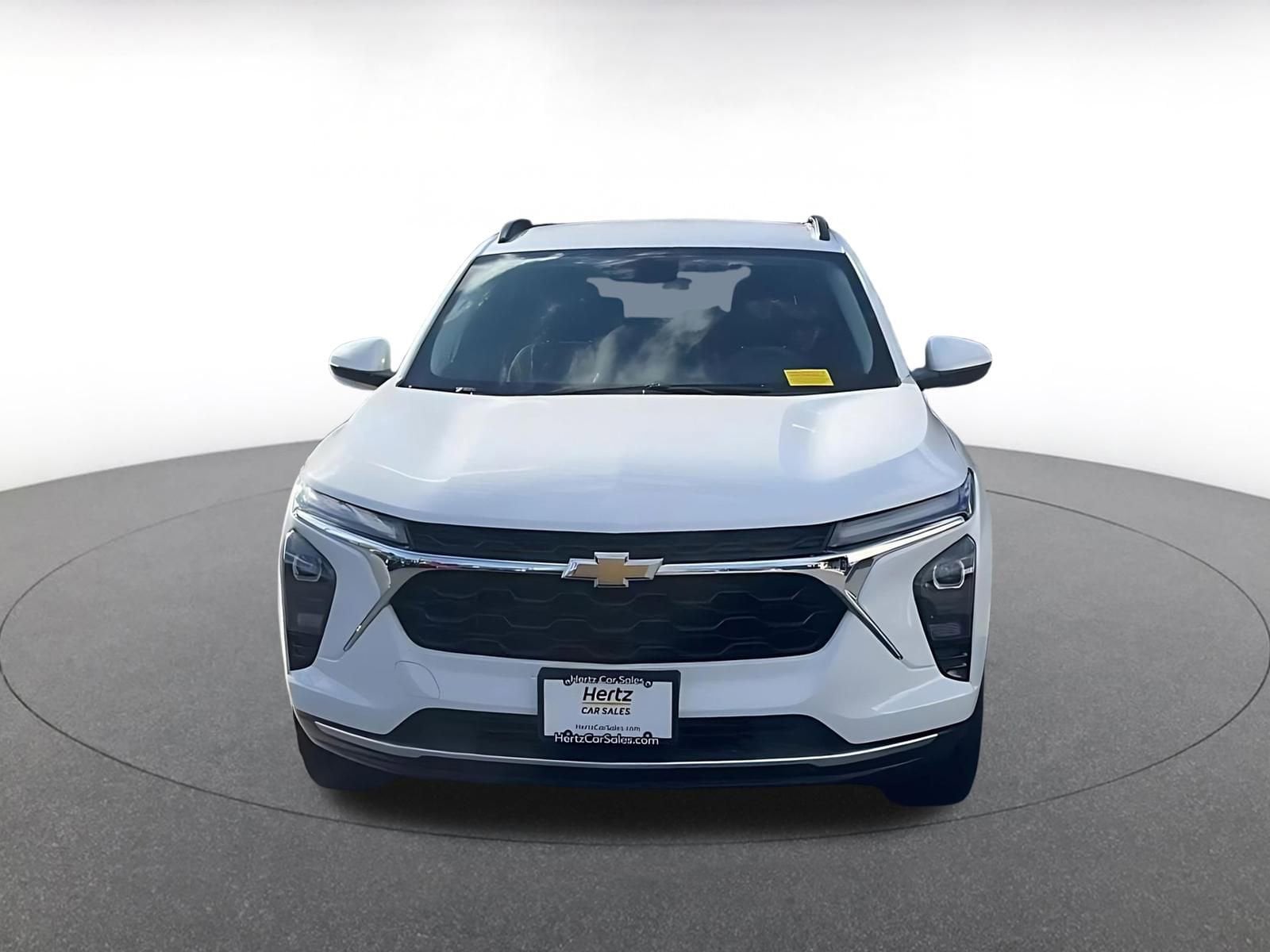Thumbnail: 2025 Chevrolet Trax - 3