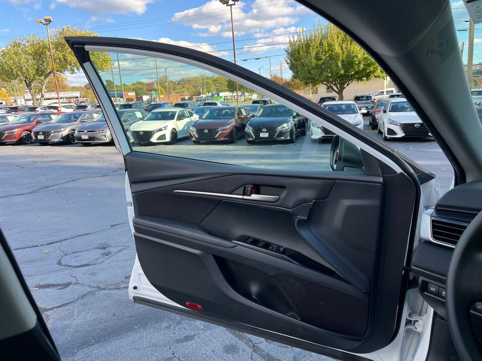 Thumbnail: 2025 Toyota Camry - 18