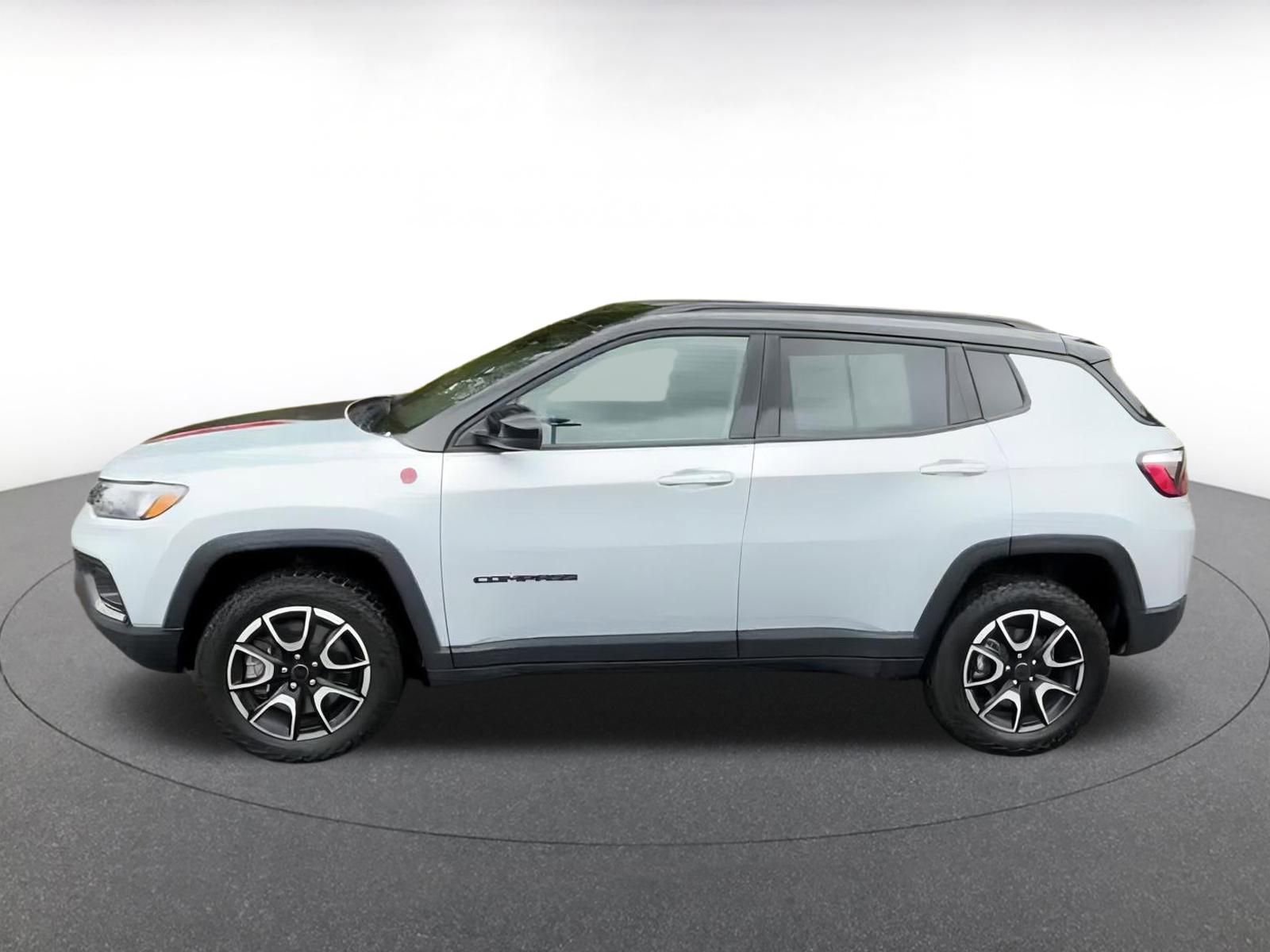 Thumbnail: 2025 Jeep Compass - 9