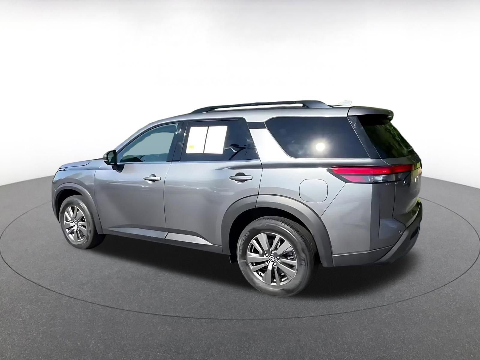 Thumbnail: 2025 Nissan Pathfinder - 10