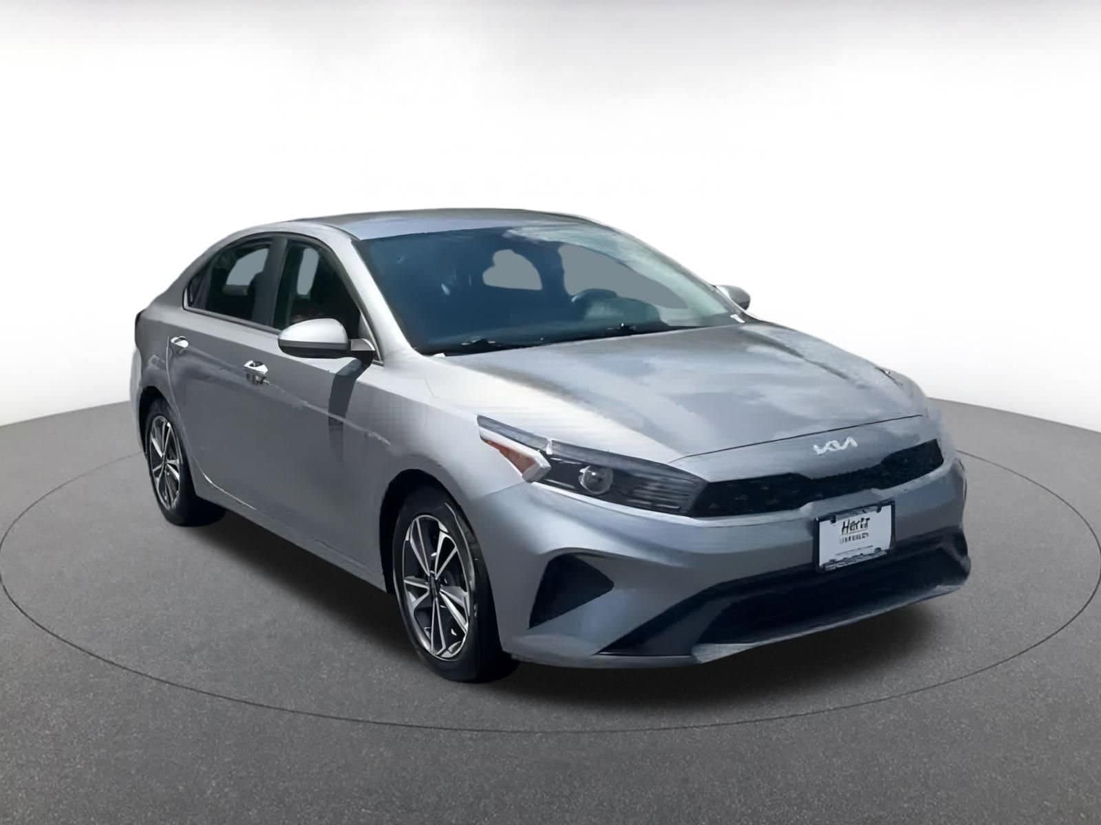 Thumbnail: 2023 Kia Forte - 3