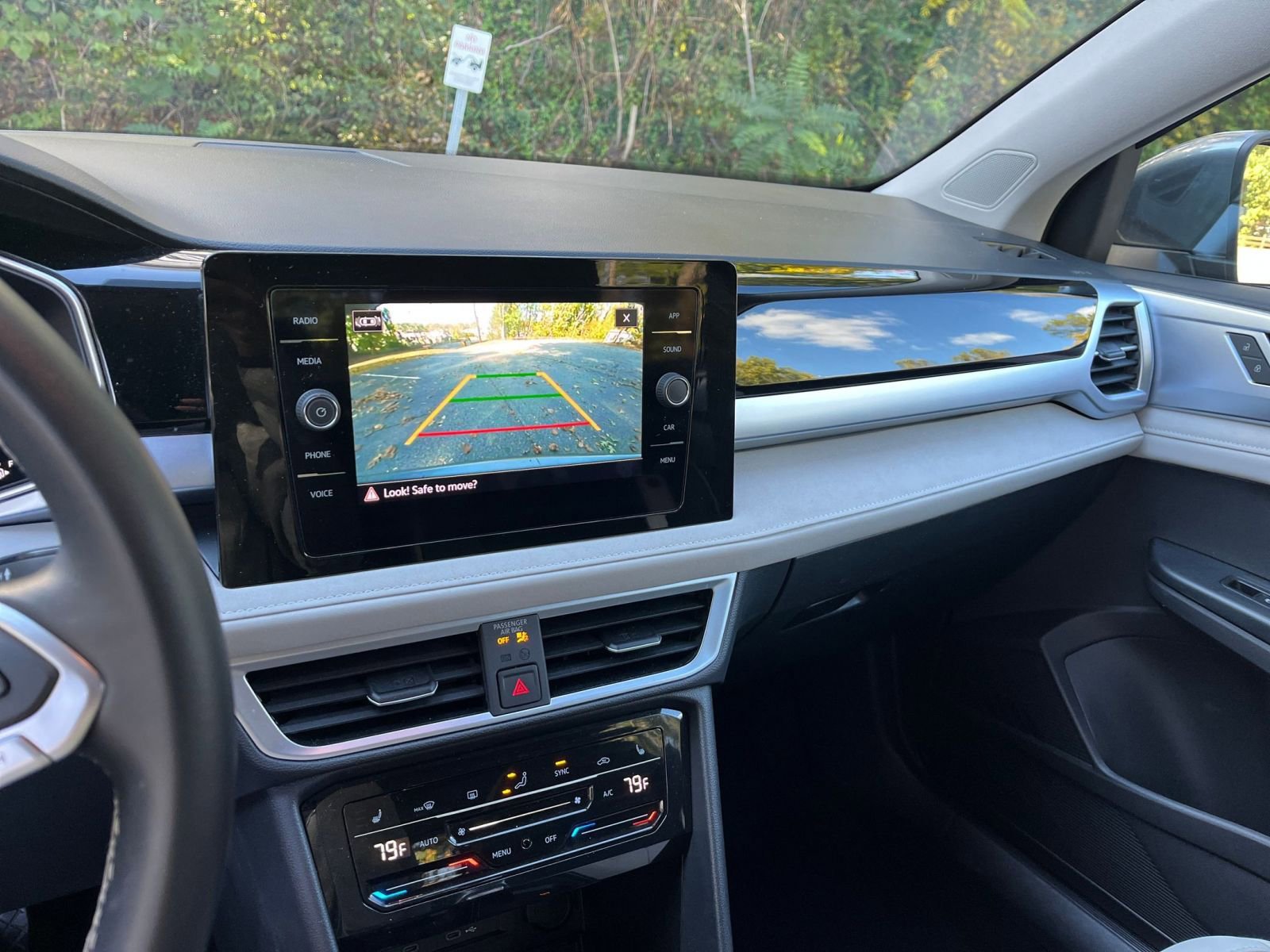 Thumbnail: 2025 Volkswagen Taos - 17