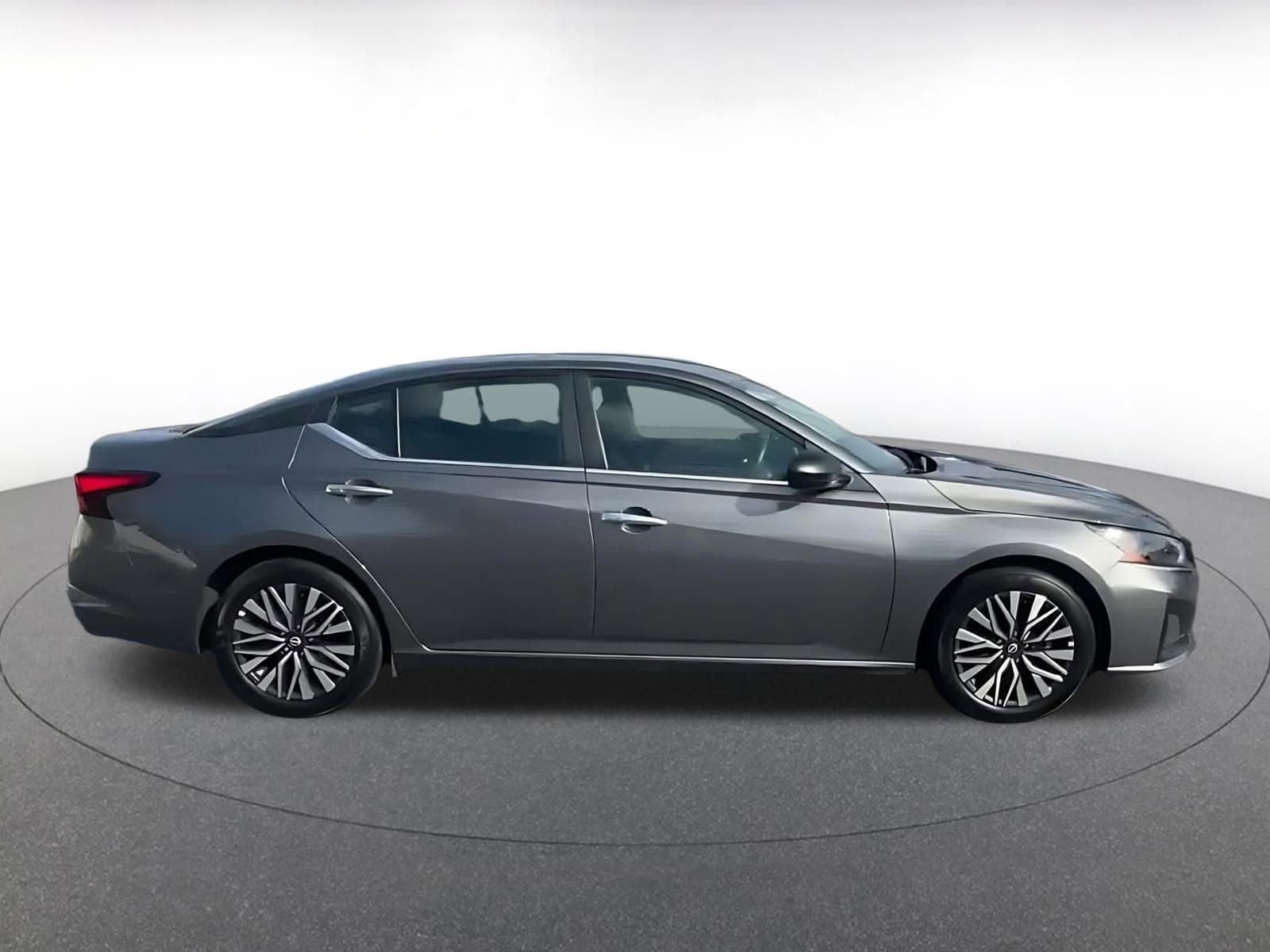 Thumbnail: 2025 Nissan Altima - 16