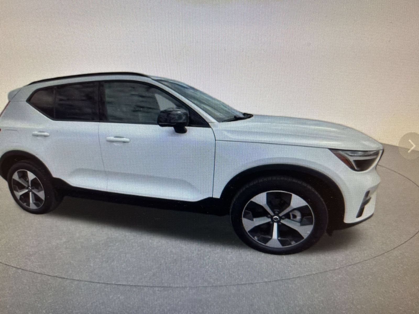 Thumbnail: 2024 Volvo XC40 - 6