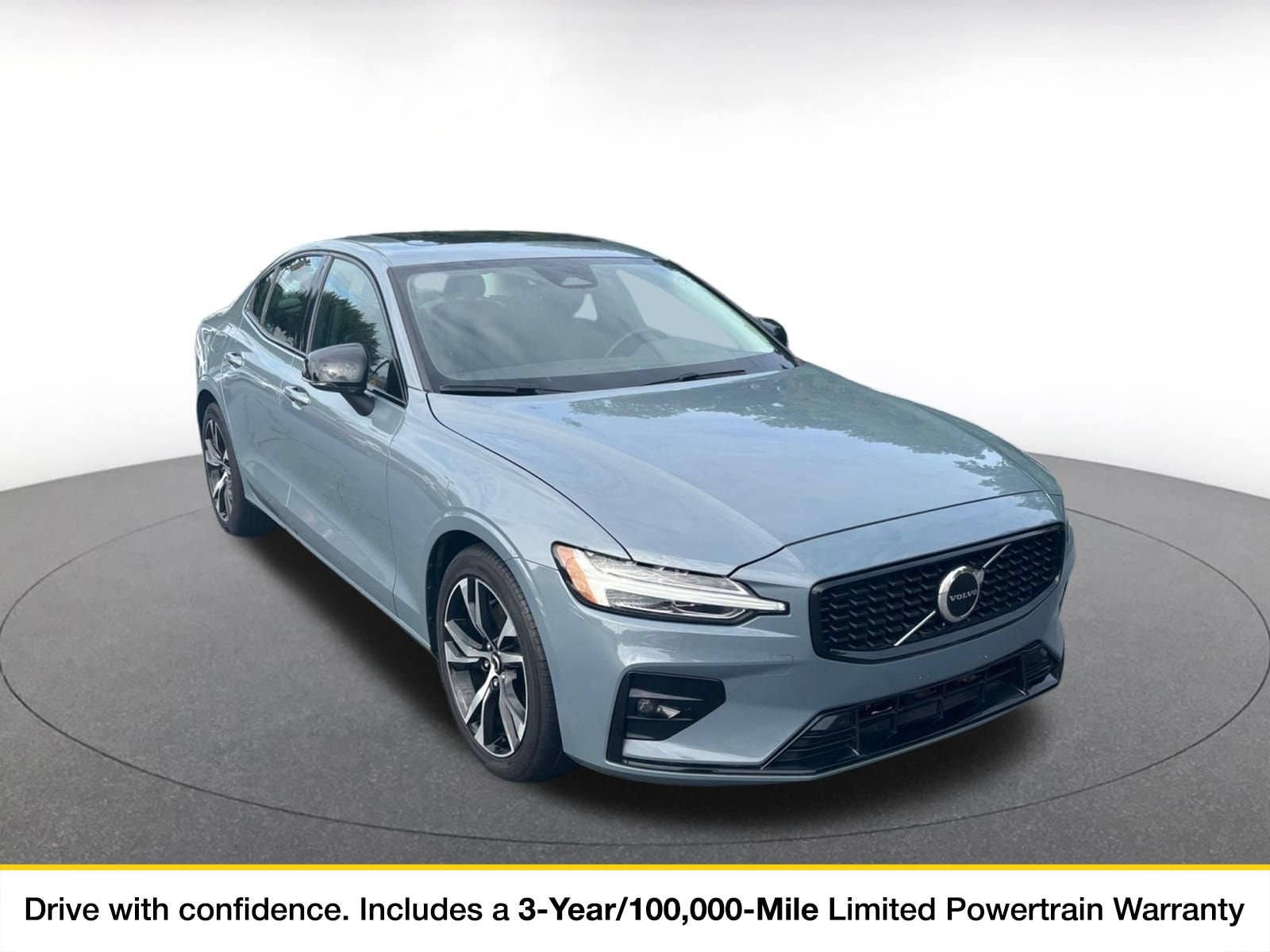 Thumbnail: 2024 Volvo S60 - 1