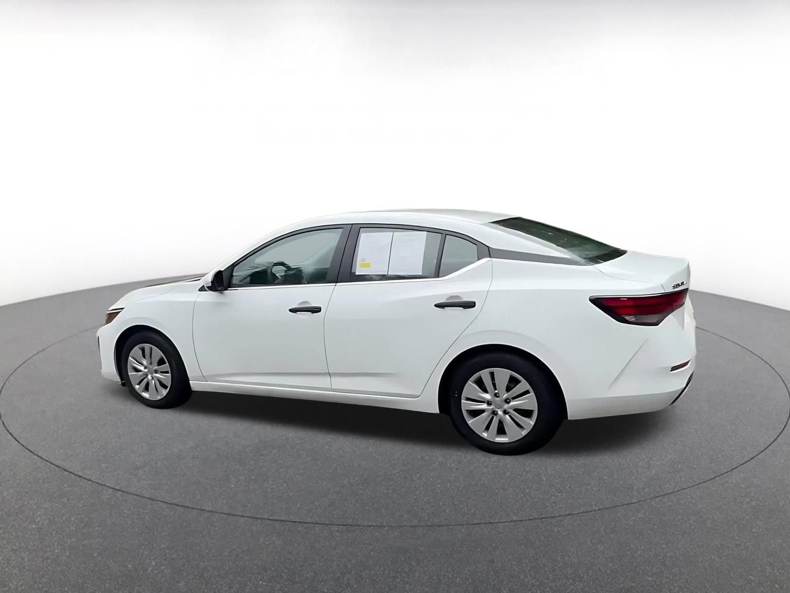 Thumbnail: 2025 Nissan Sentra - 8