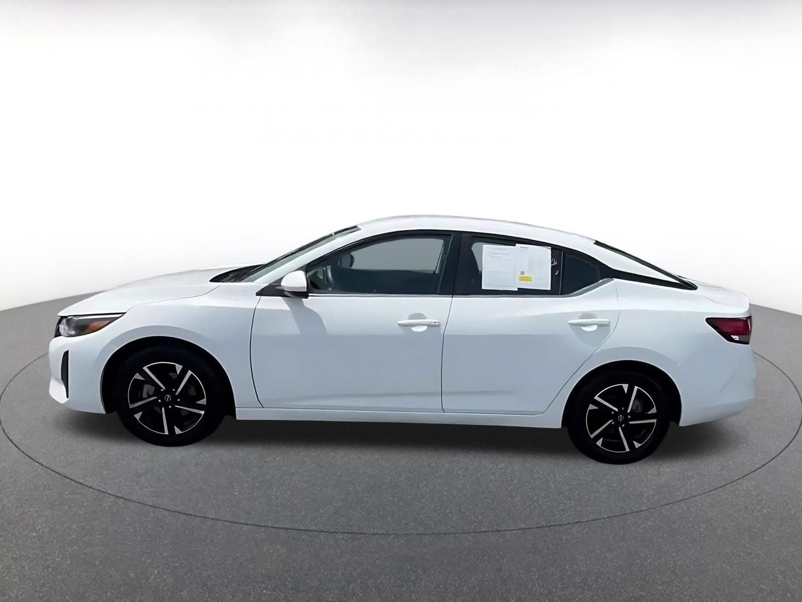 Thumbnail: 2025 Nissan Sentra - 9
