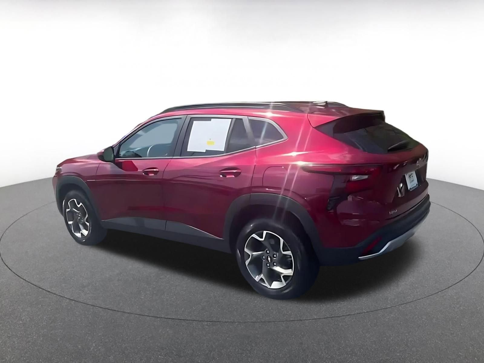 Thumbnail: 2025 Chevrolet Trax - 8