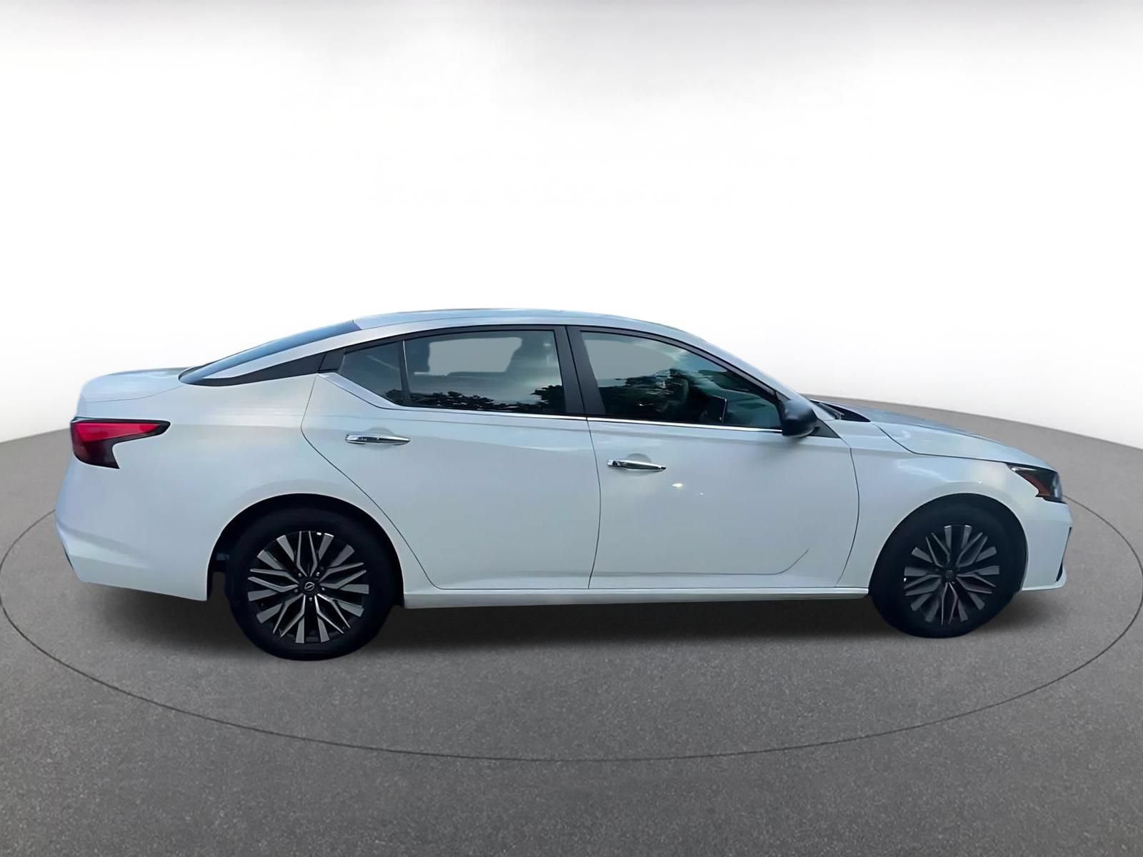 Thumbnail: 2025 Nissan Altima - 15