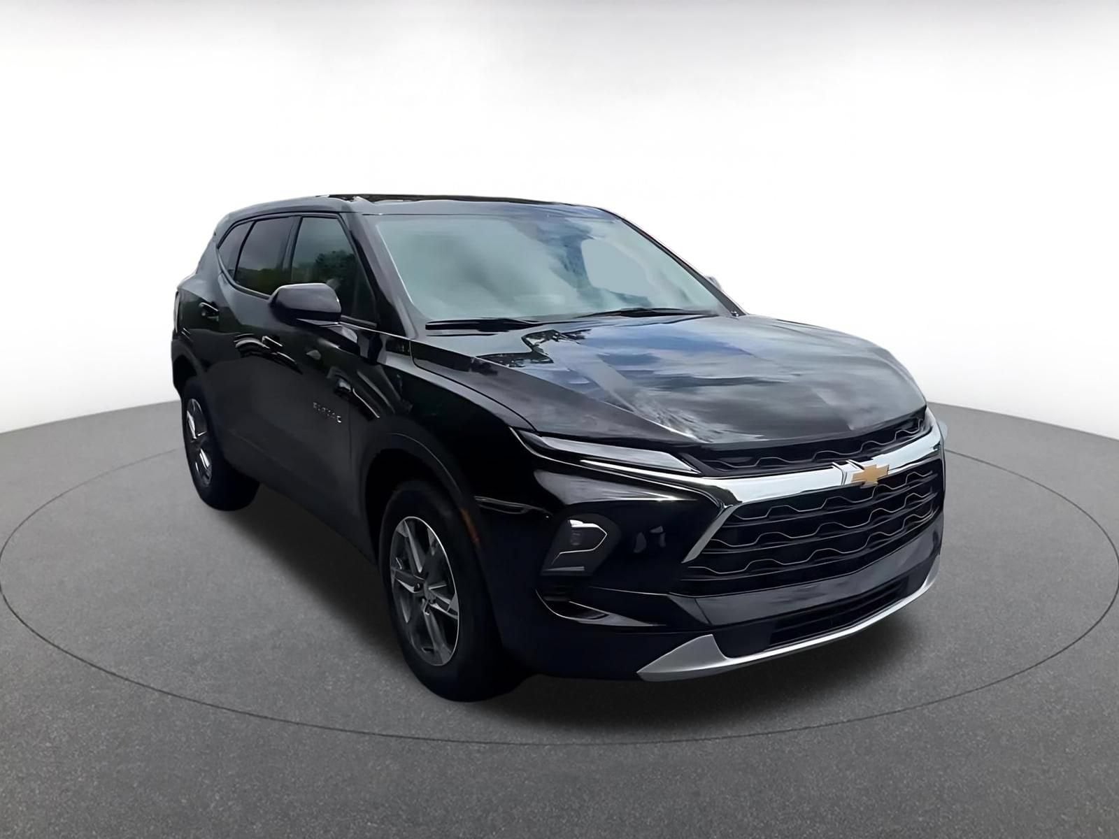 Thumbnail: 2026 Chevrolet Blazer - 3