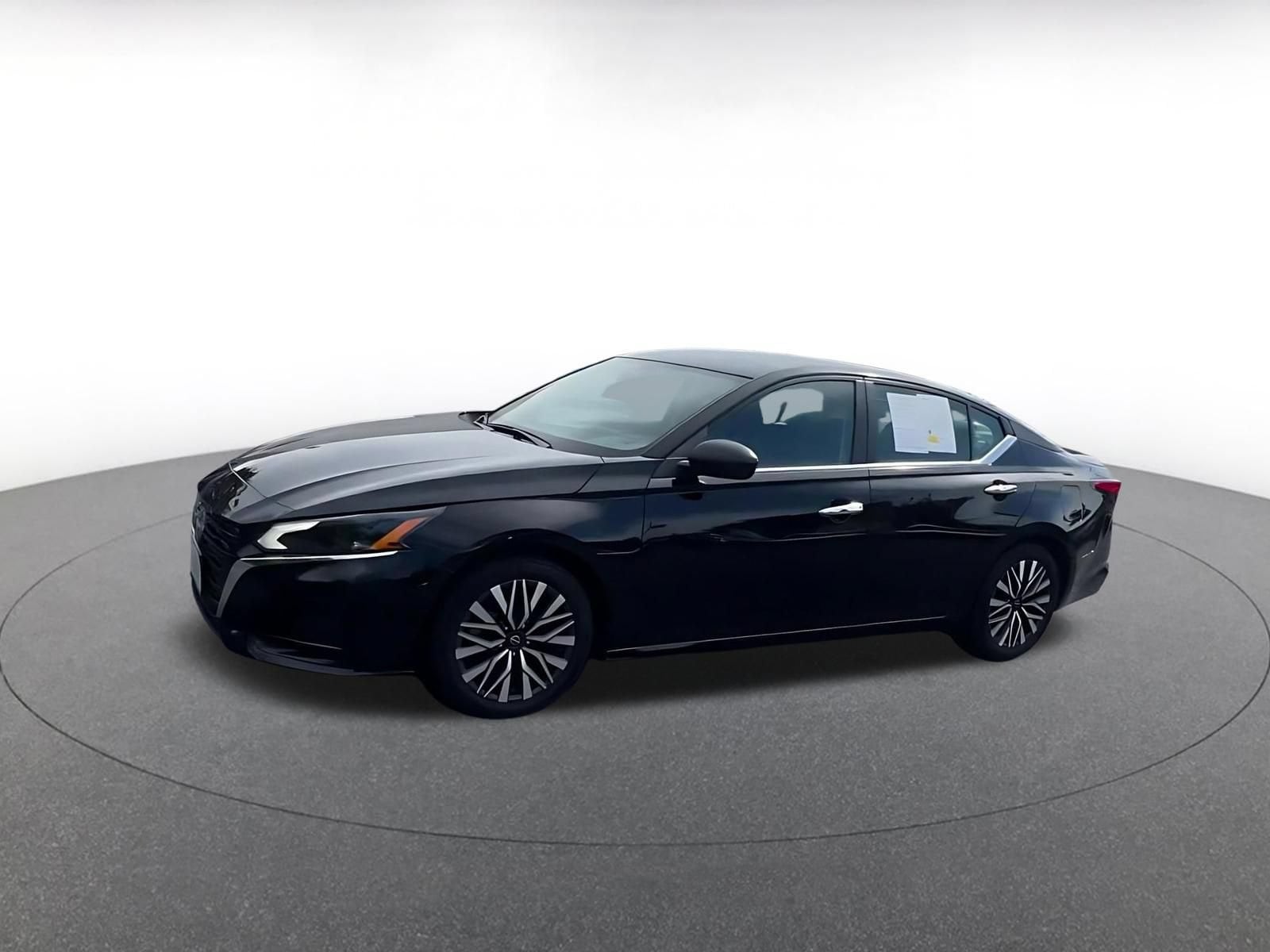 Thumbnail: 2025 Nissan Altima - 8