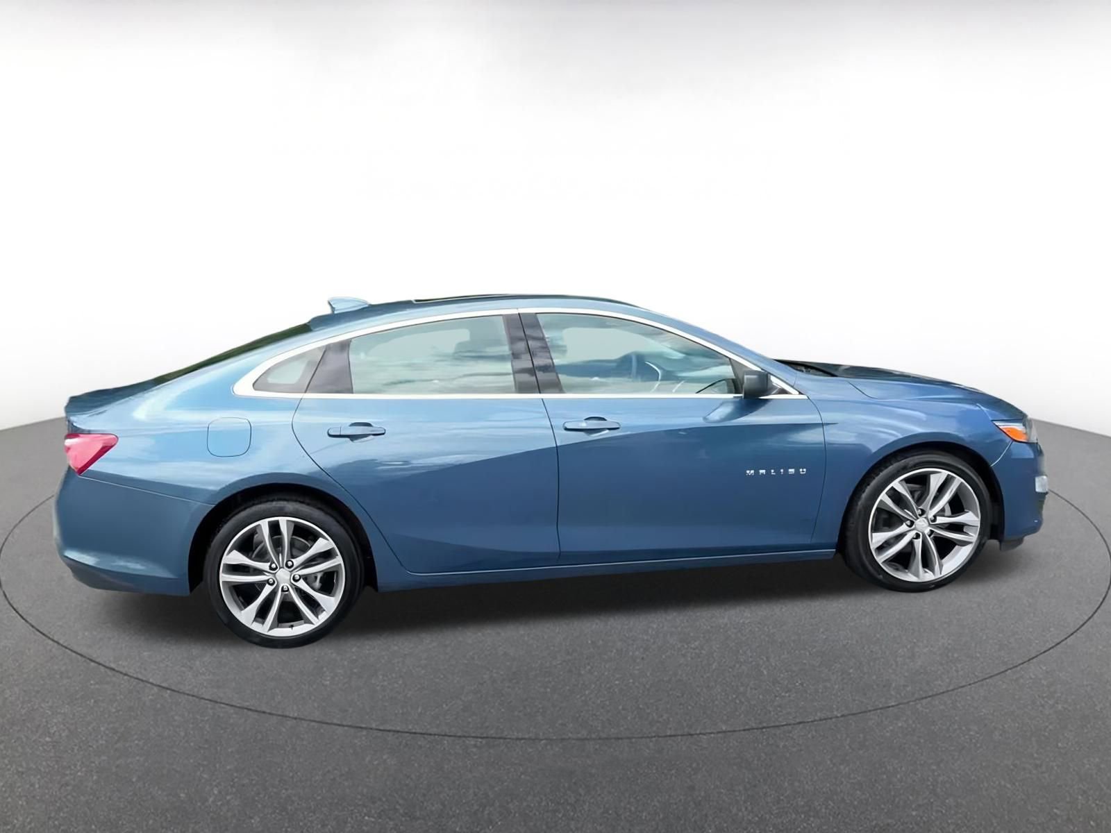 Thumbnail: 2024 Chevrolet Malibu - 16