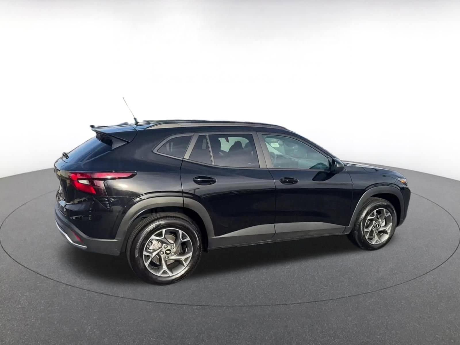 Thumbnail: 2025 Chevrolet Trax - 15