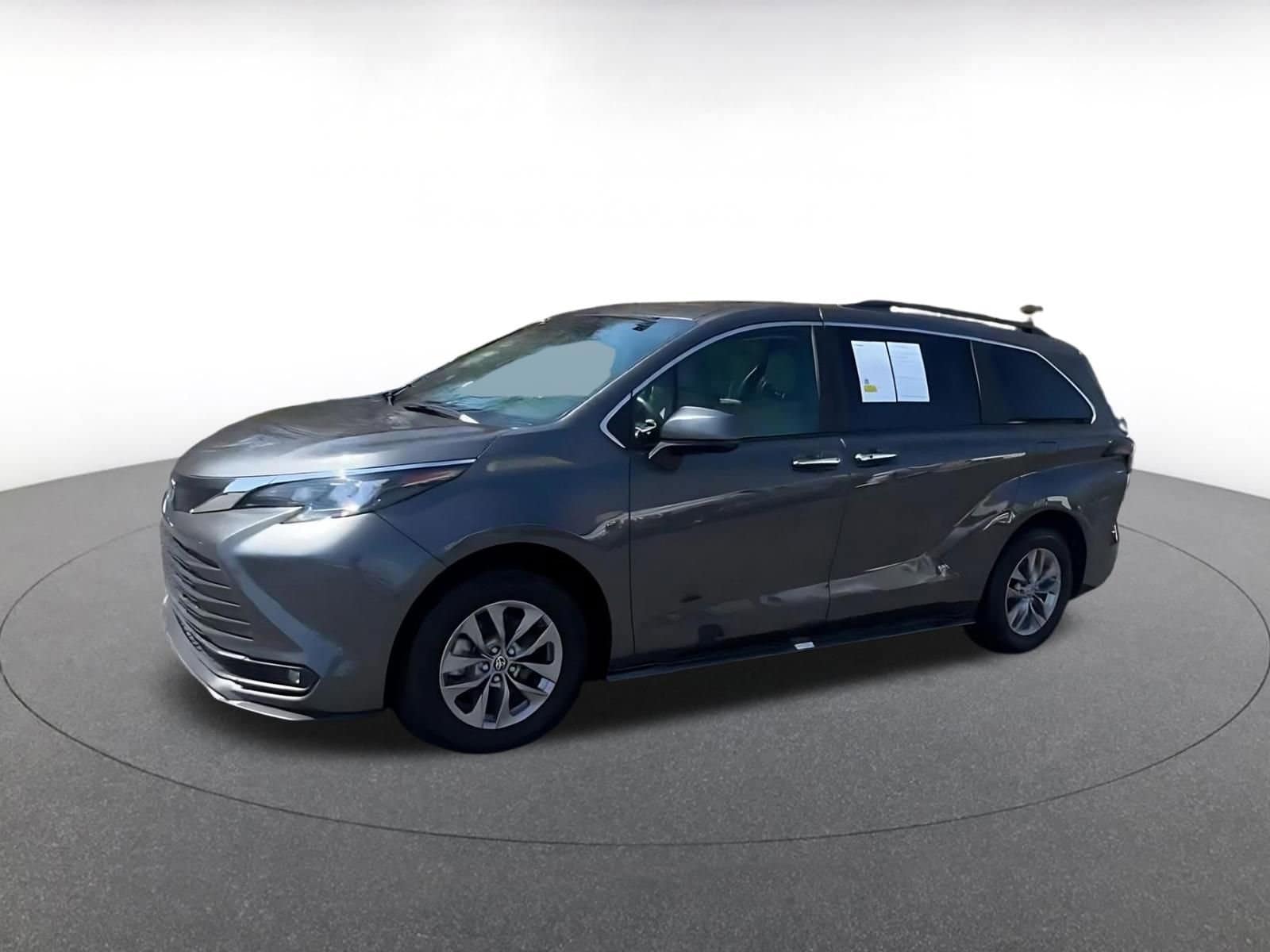 Thumbnail: 2025 Toyota Sienna - 8