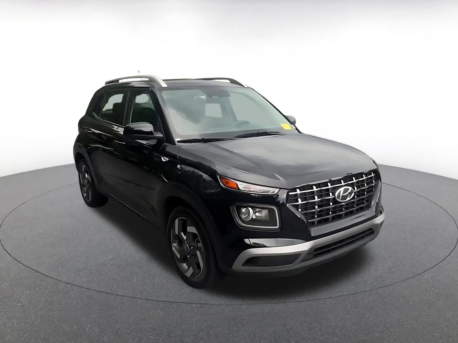 Thumbnail: 2026 Hyundai Venue - 3