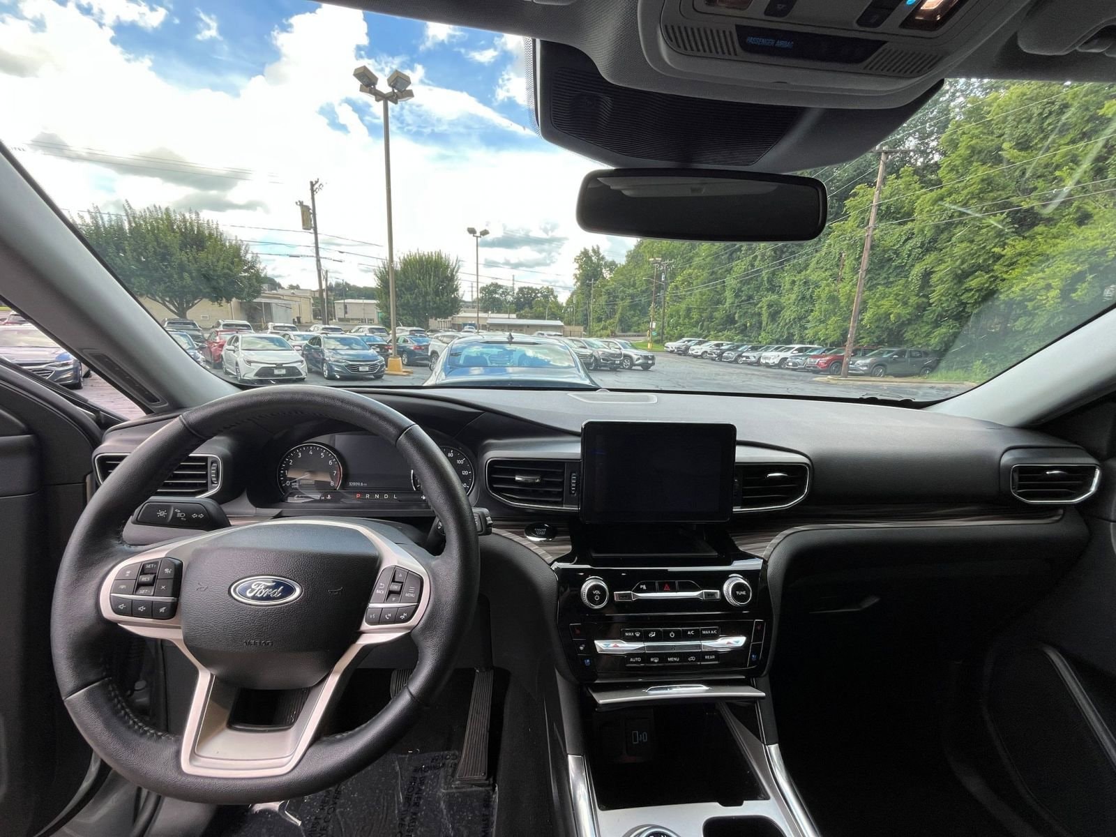 Thumbnail: 2024 Ford Explorer - 29