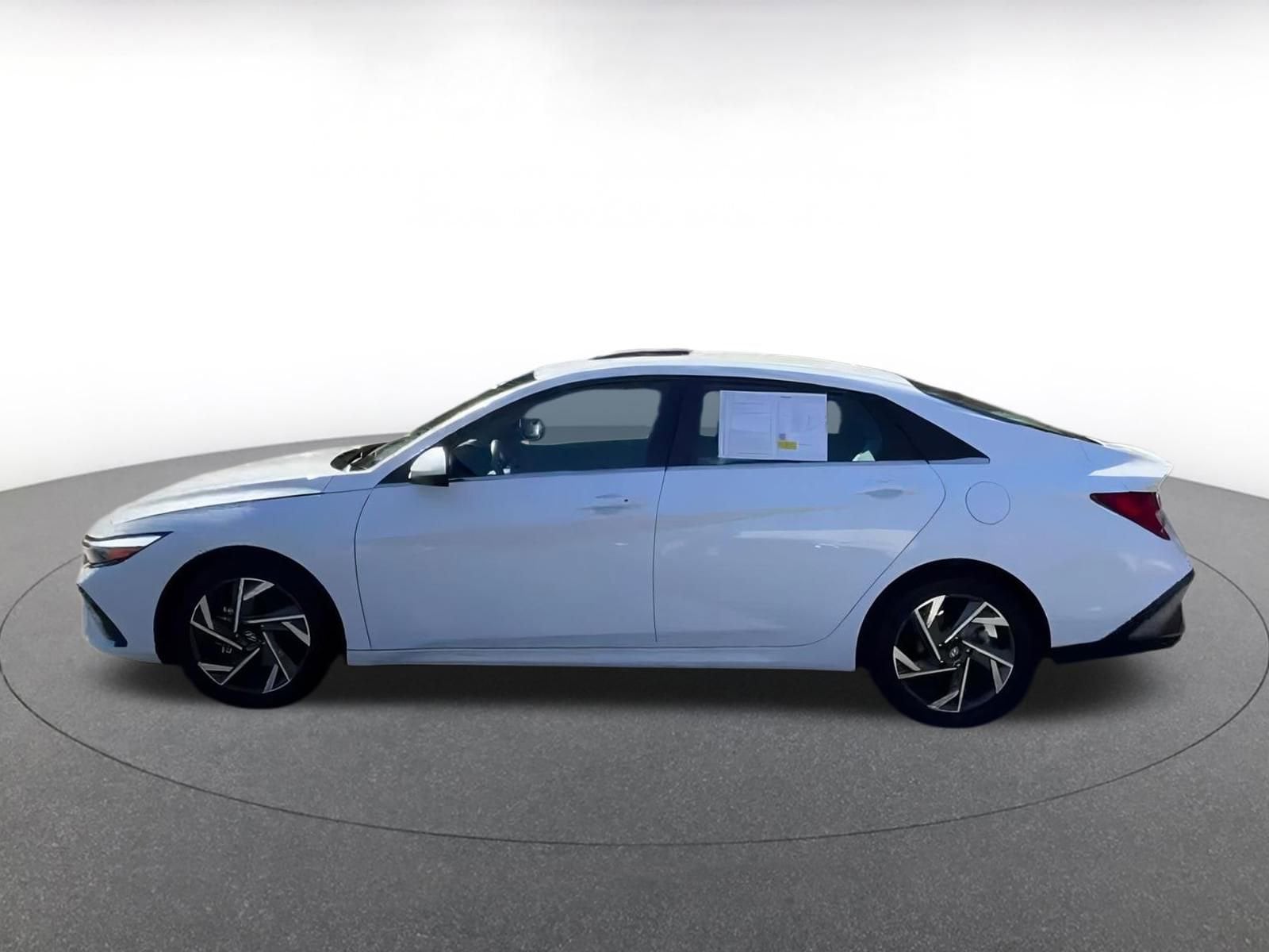 Thumbnail: 2025 Hyundai Elantra - 10