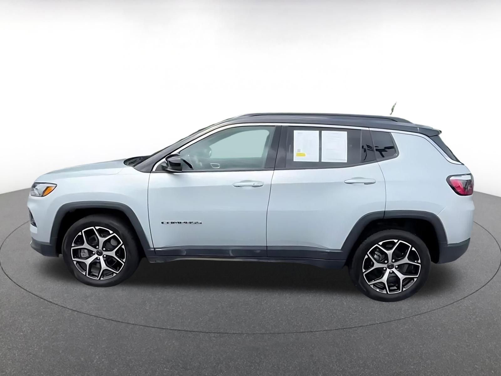 Thumbnail: 2025 Jeep Compass - 9