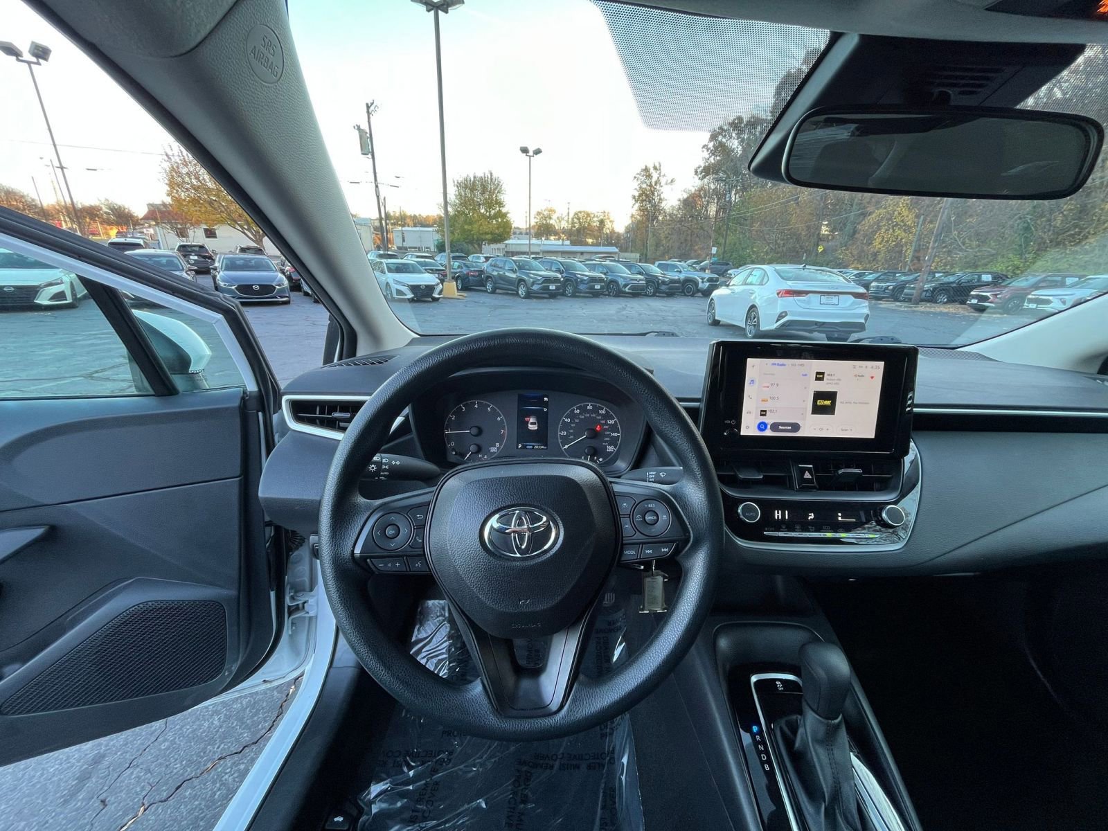 Thumbnail: 2025 Toyota Corolla - 30