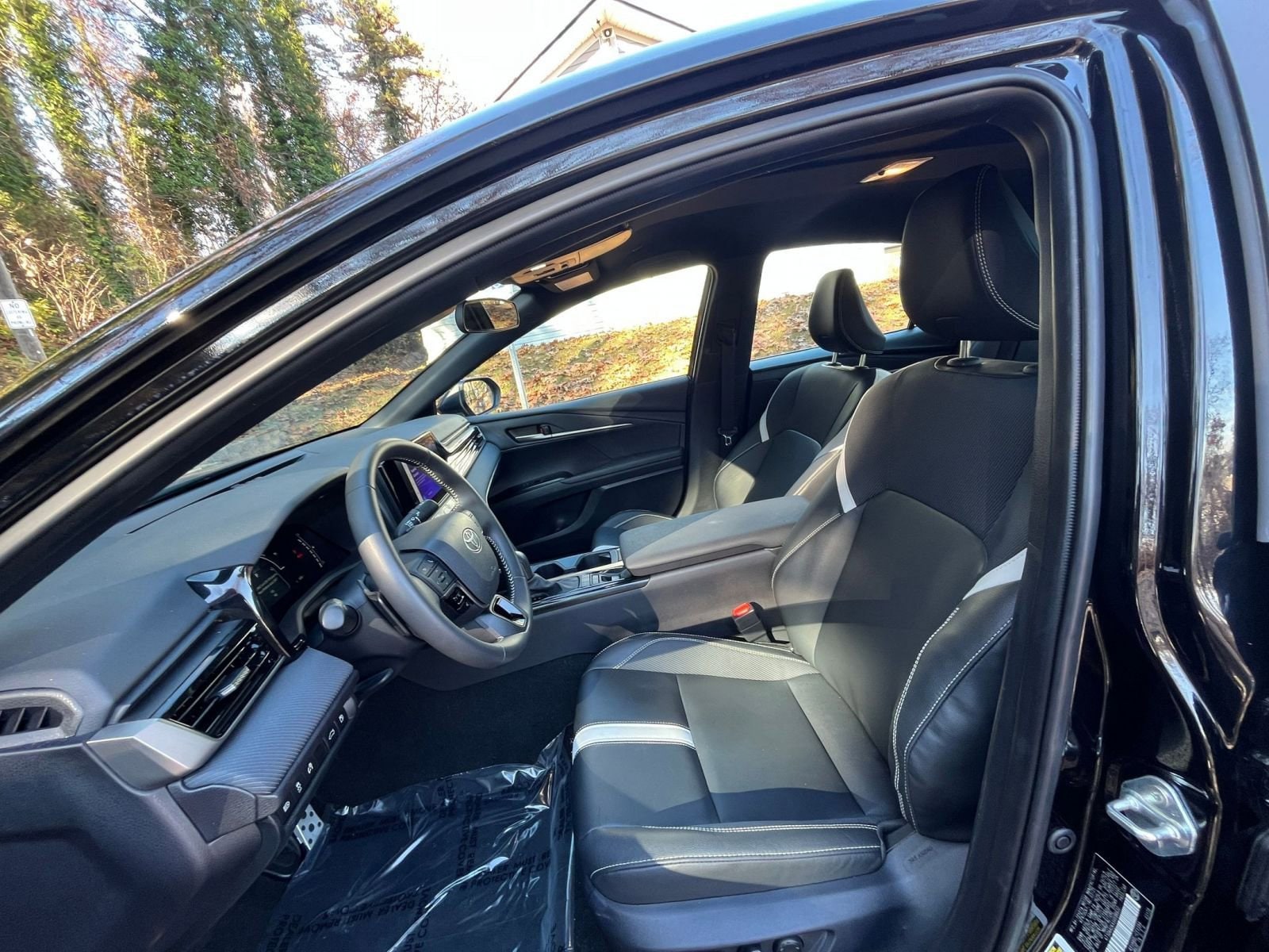 Thumbnail: 2025 Toyota Camry - 23