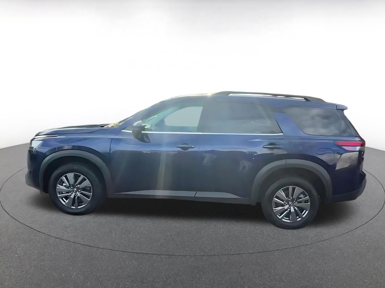 Thumbnail: 2025 Nissan Pathfinder - 17