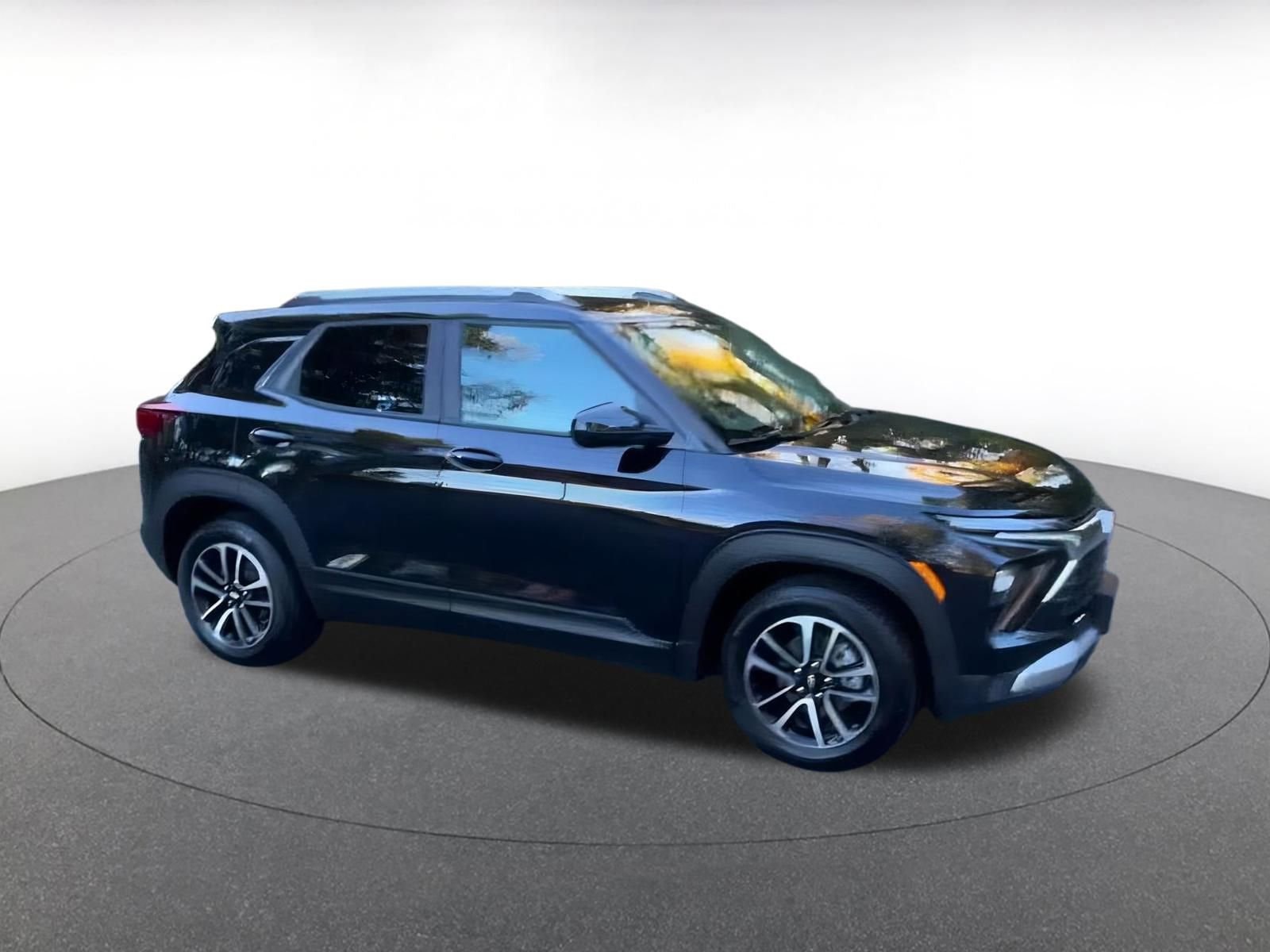 Thumbnail: 2025 Chevrolet TrailBlazer - 2