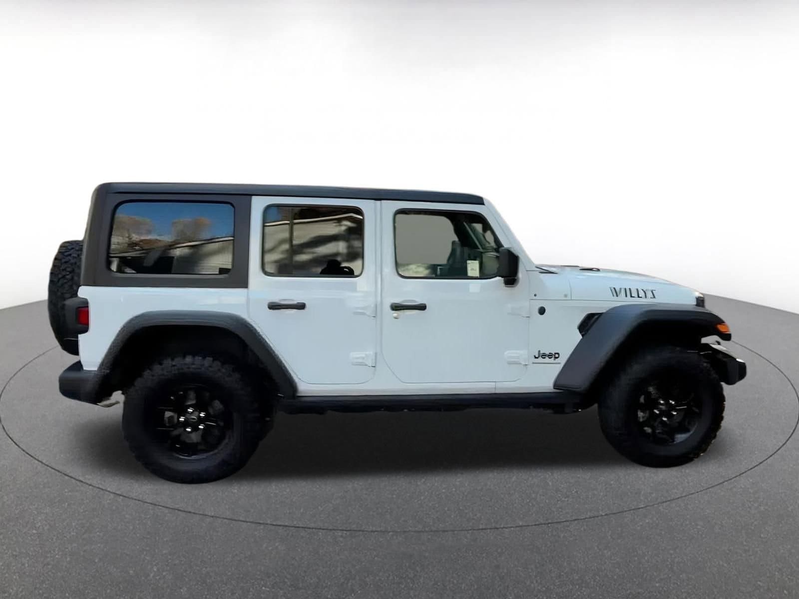 Thumbnail: 2025 Jeep Wrangler - 15