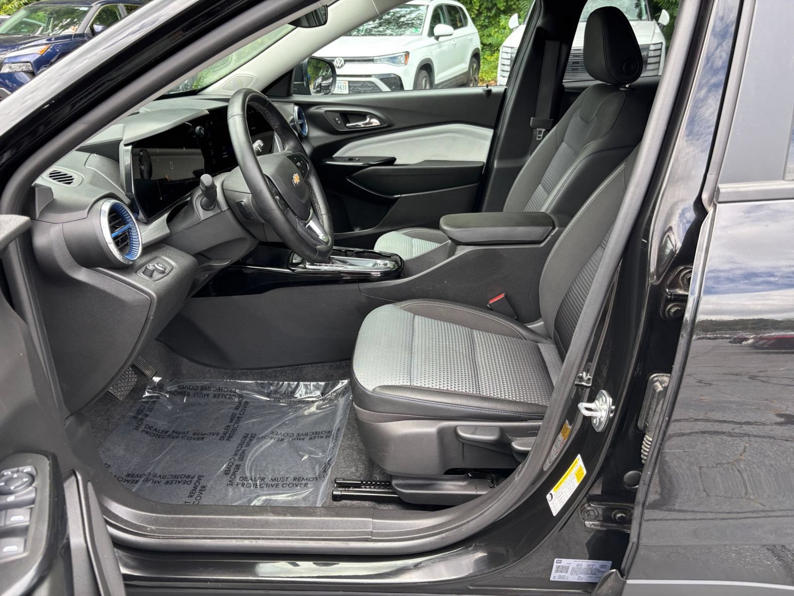 Thumbnail: 2025 Chevrolet Trax - 18