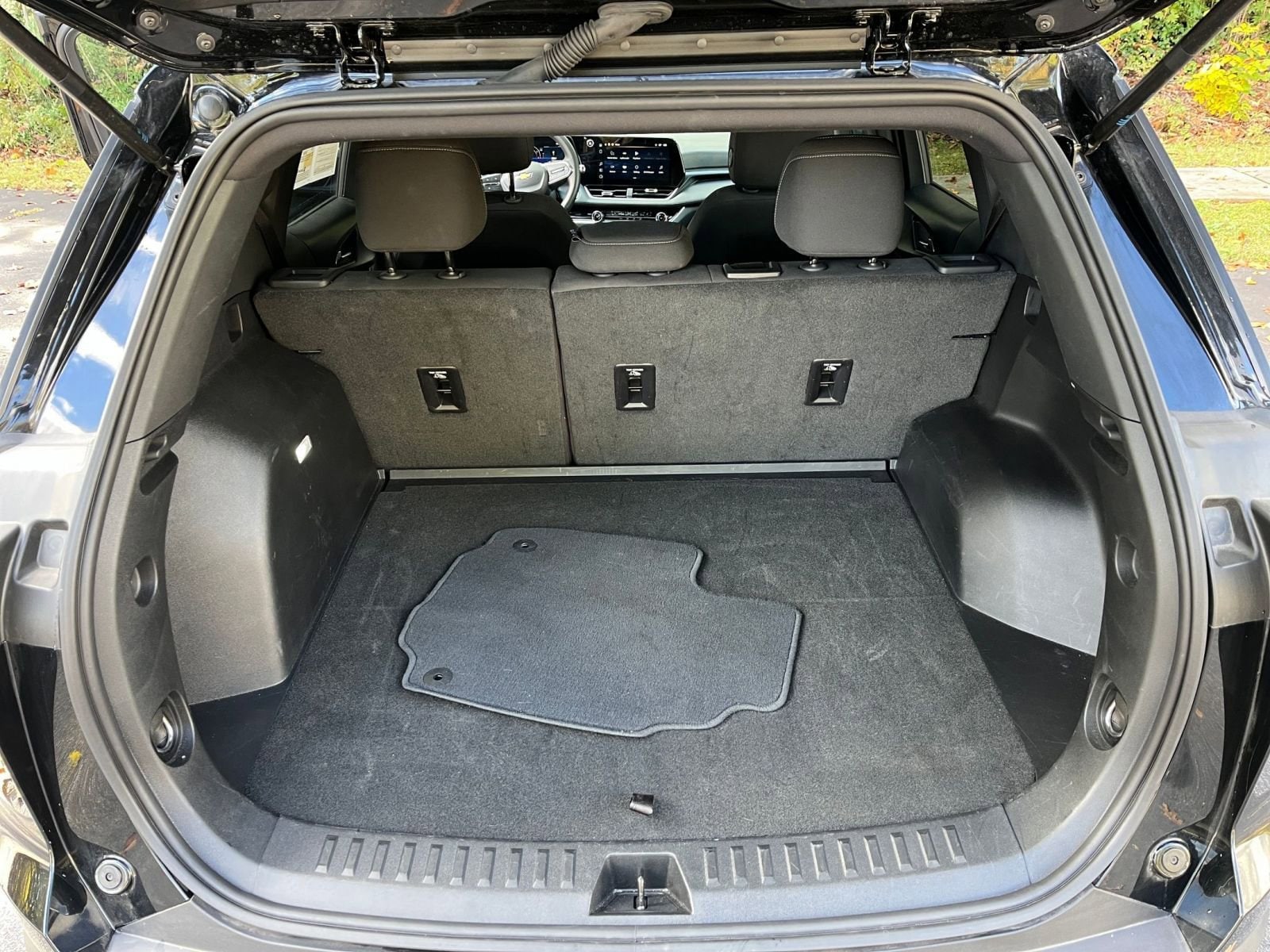 Thumbnail: 2025 Chevrolet Equinox - 25