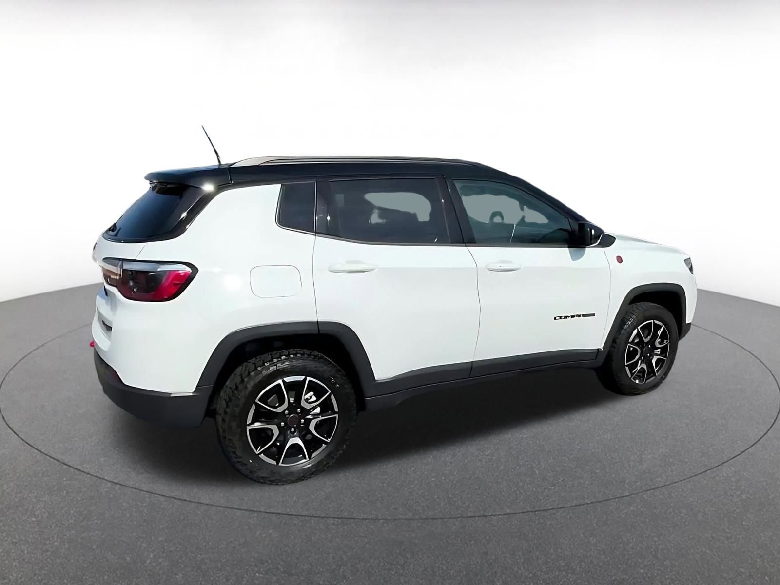 Thumbnail: 2025 Jeep Compass - 14