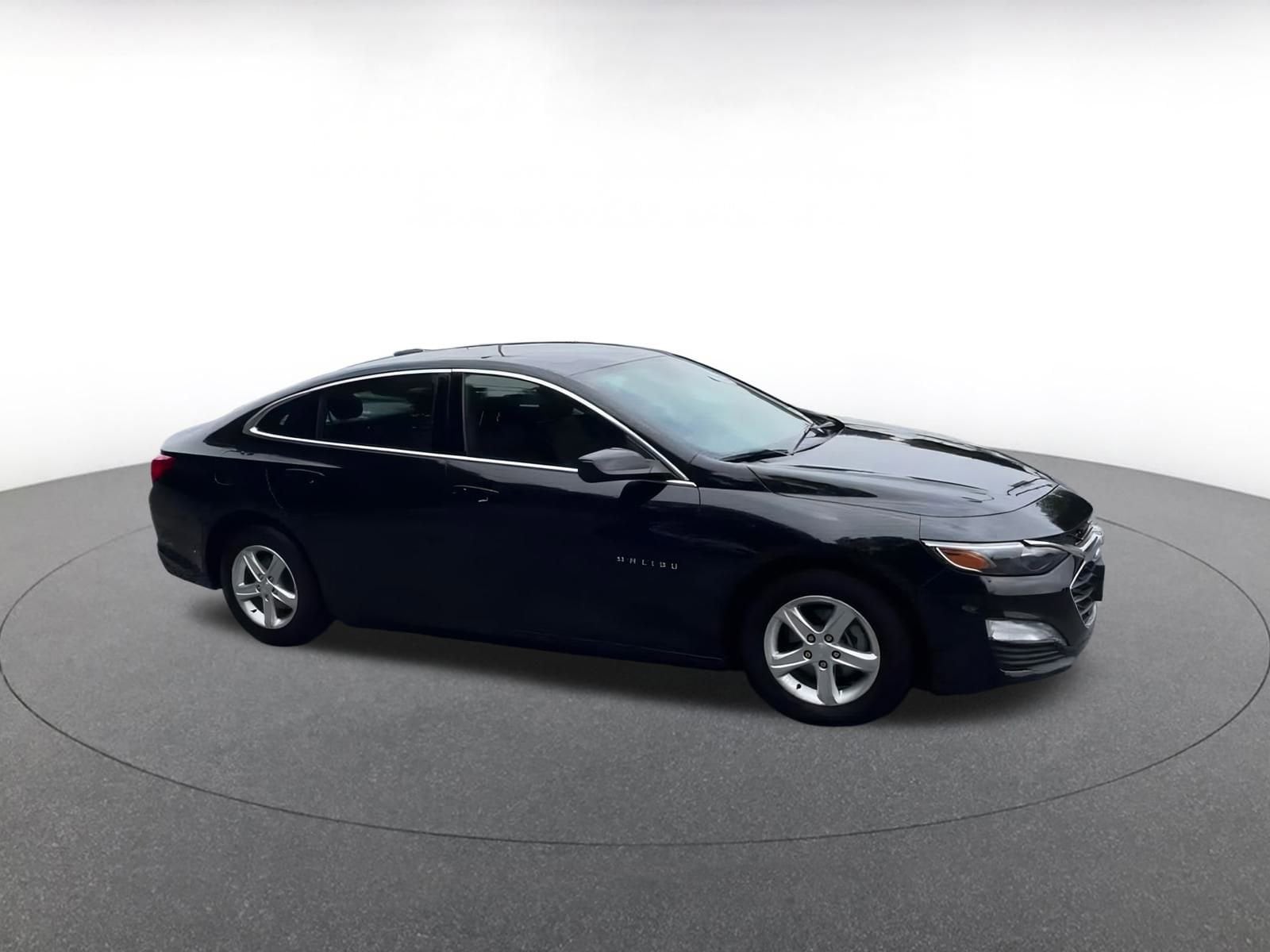 Thumbnail: 2024 Chevrolet Malibu - 2