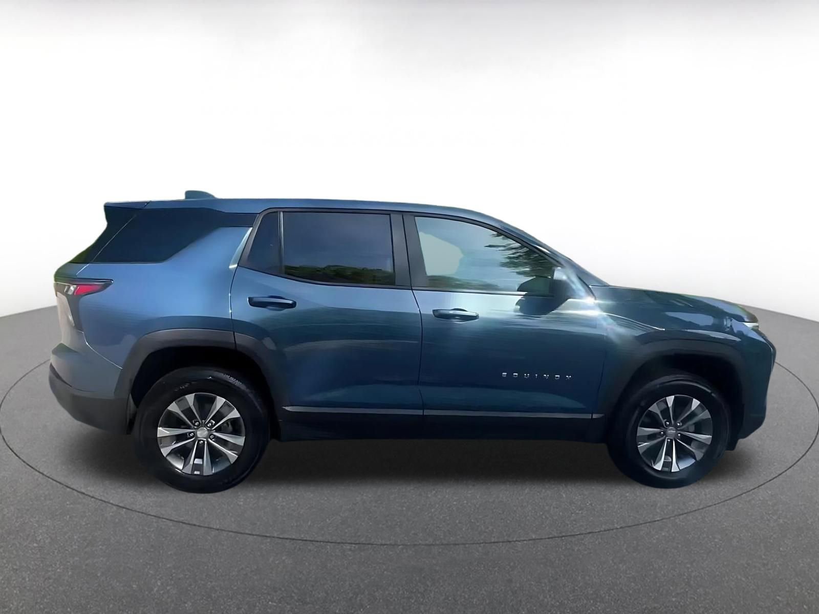 Thumbnail: 2025 Chevrolet Equinox - 16