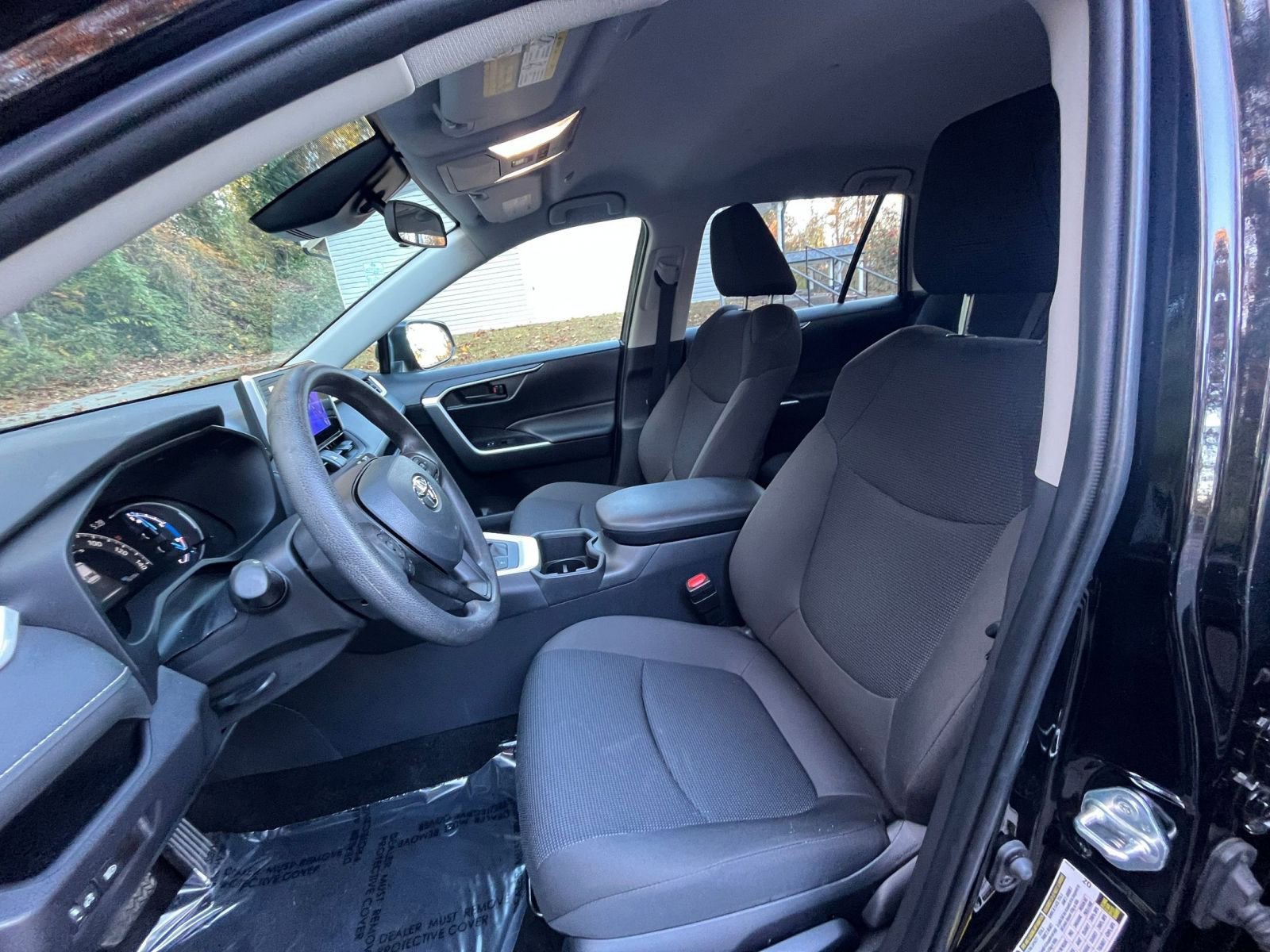 Thumbnail: 2025 Toyota RAV4 - 23