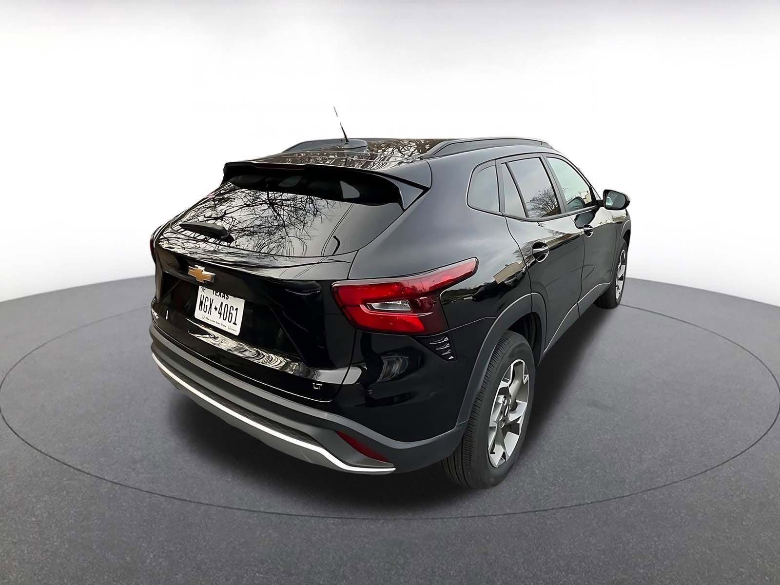 Thumbnail: 2025 Chevrolet Trax - 9