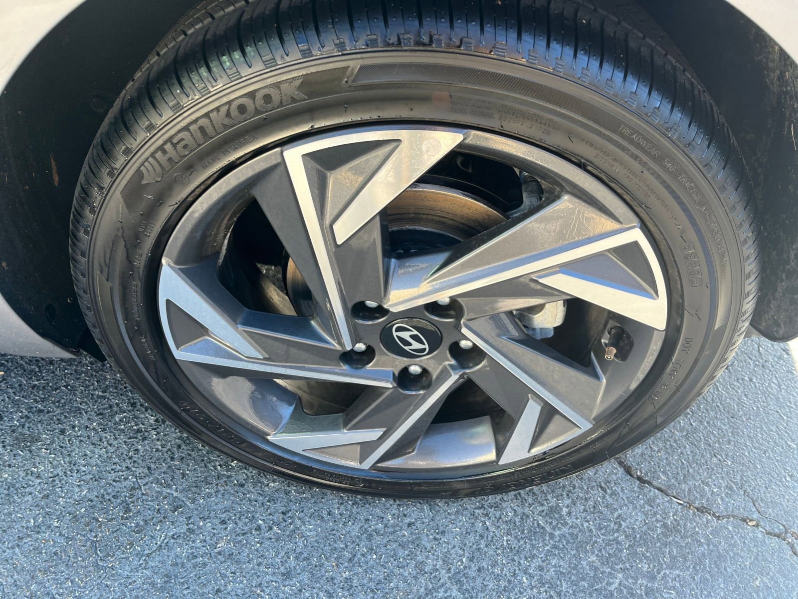 Thumbnail: 2025 Hyundai Elantra - 25