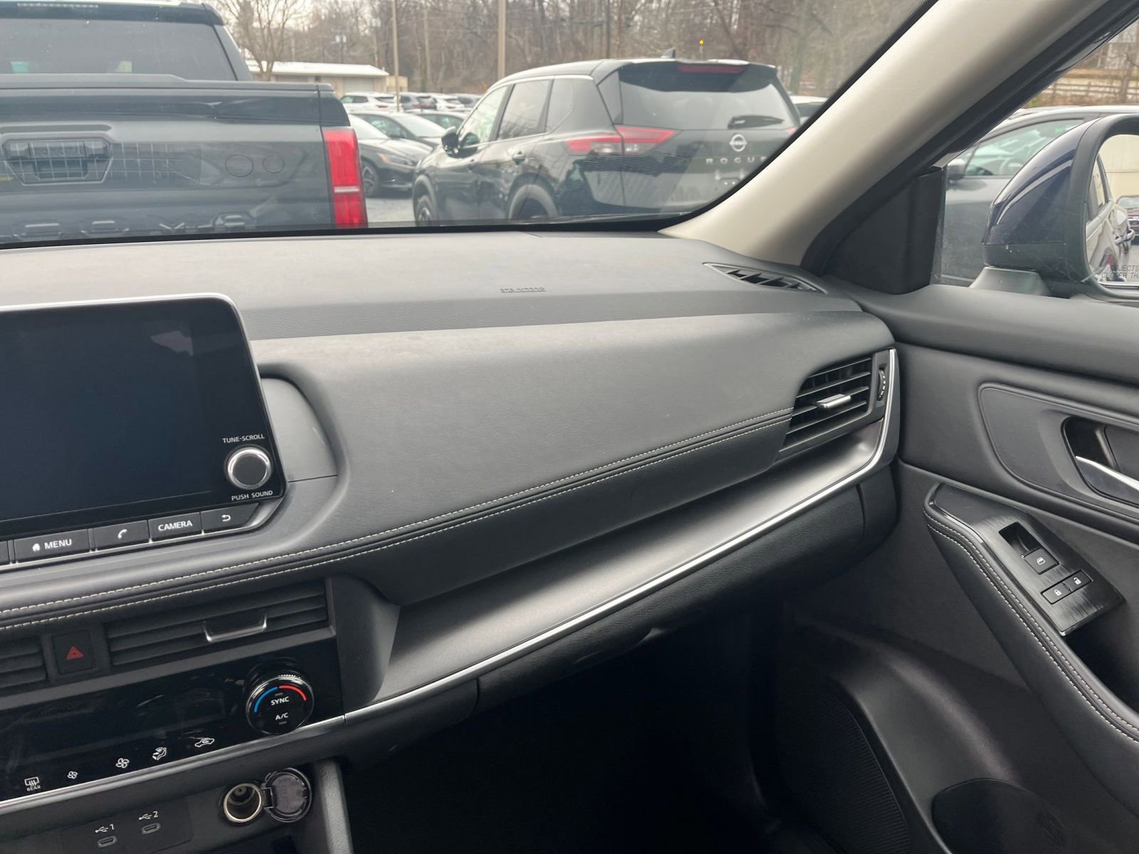 Thumbnail: 2025 Nissan Rogue - 31