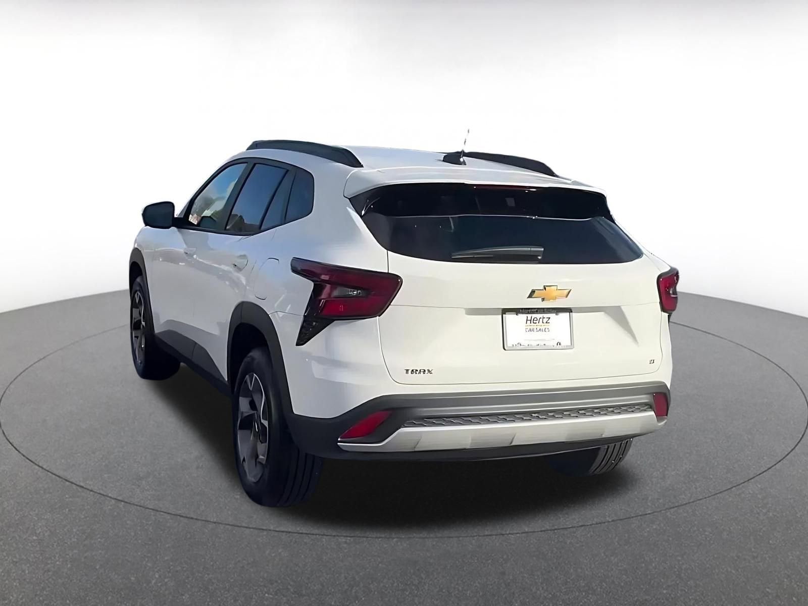 Thumbnail: 2025 Chevrolet Trax - 11