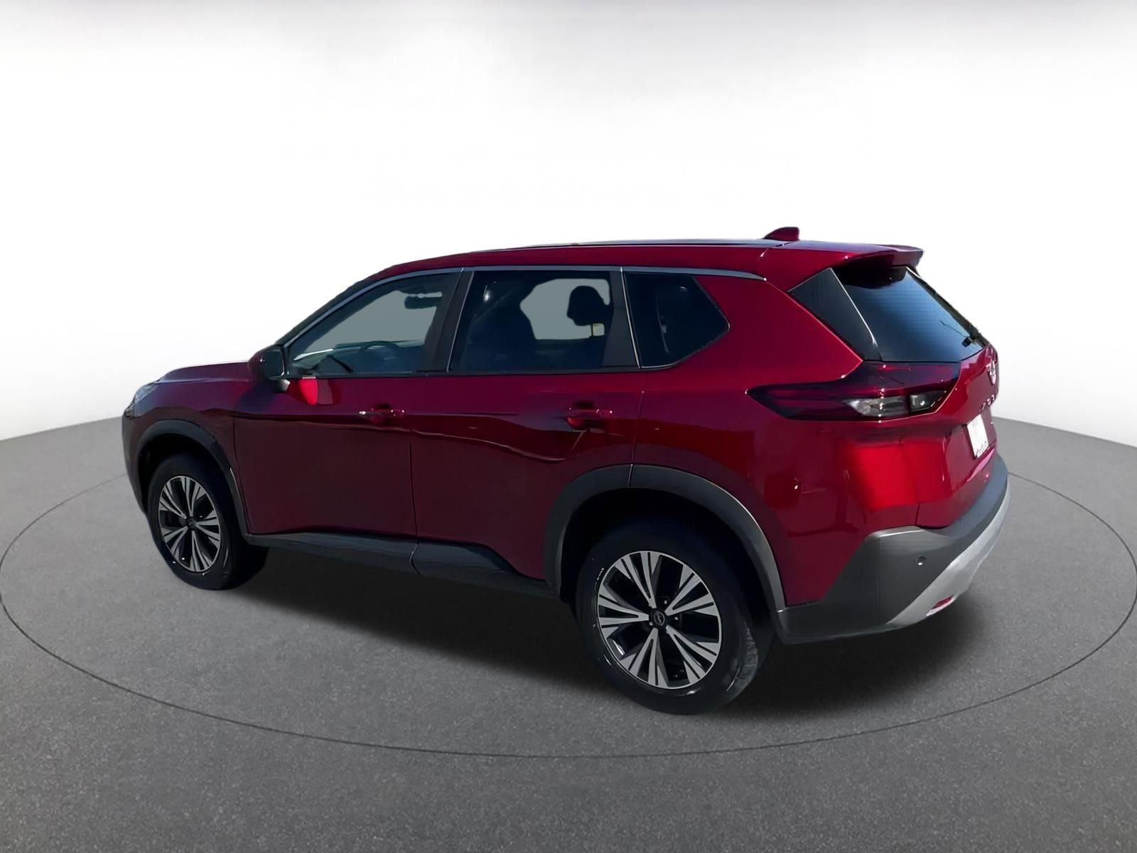 Thumbnail: 2023 Nissan Rogue - 10
