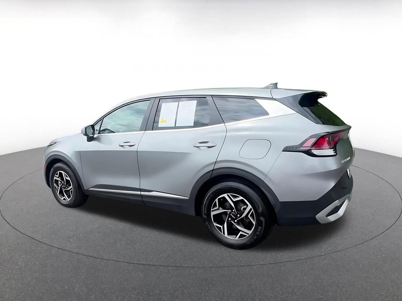 Thumbnail: 2025 Kia Sportage - 10