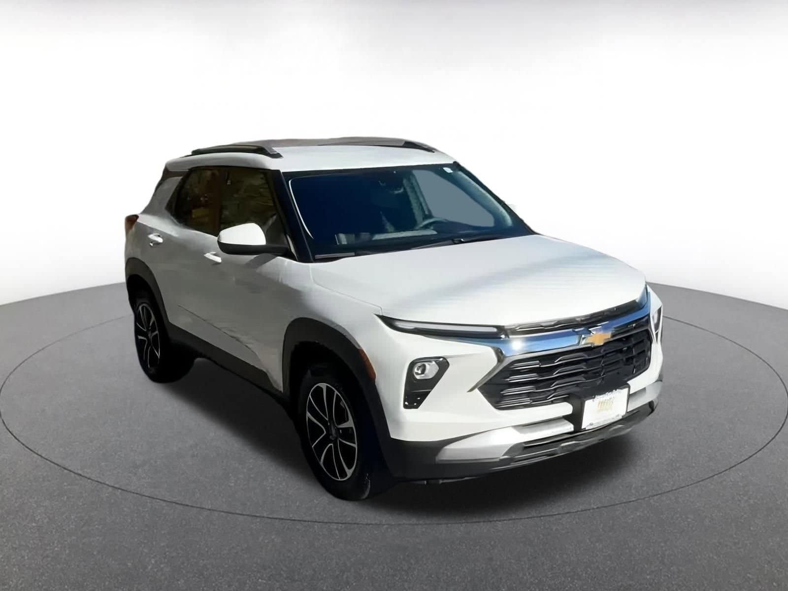 Thumbnail: 2025 Chevrolet TrailBlazer - 3