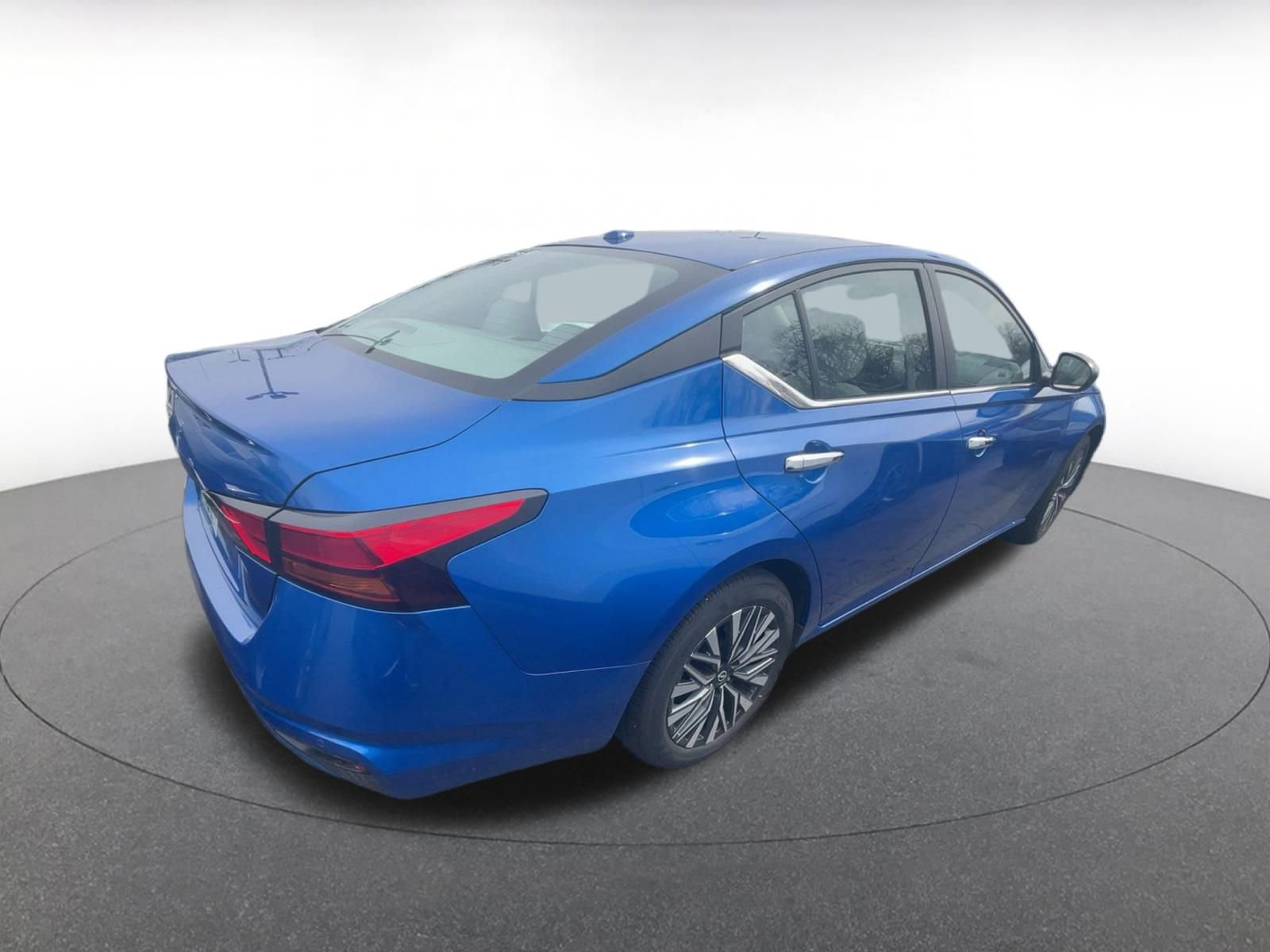 Thumbnail: 2025 Nissan Altima - 10