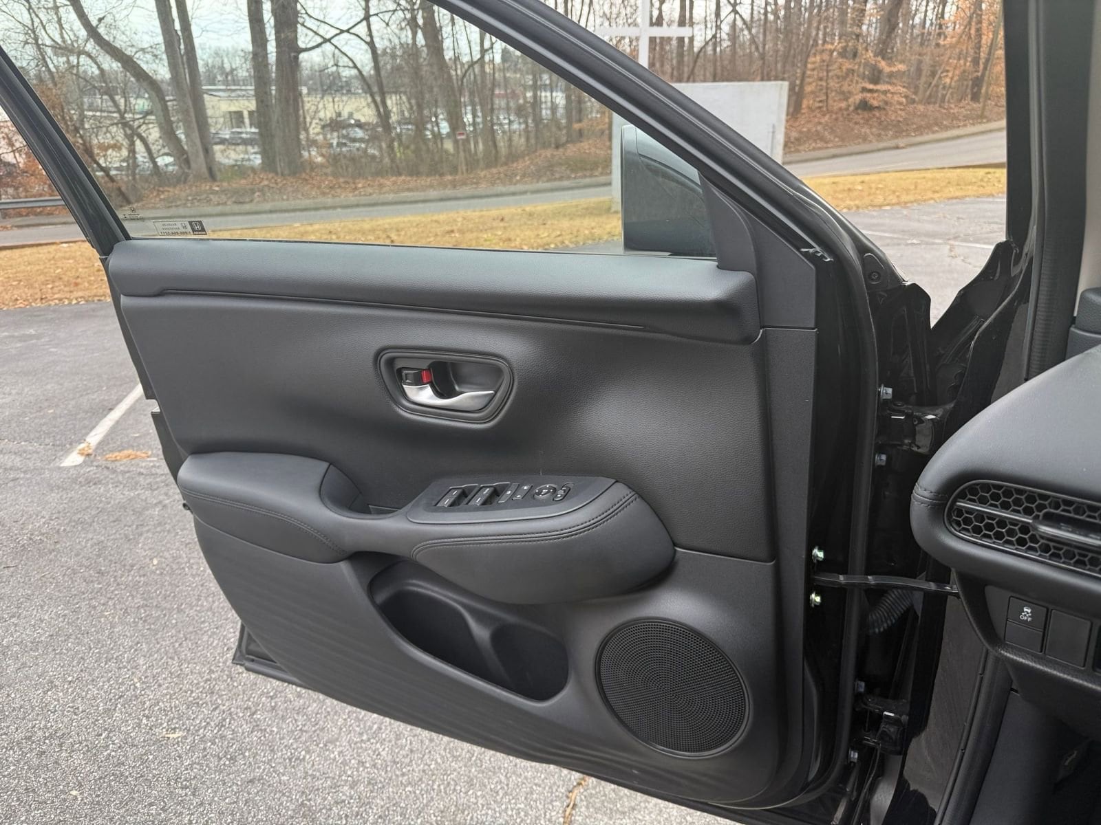 Thumbnail: 2025 Honda HR-V - 20