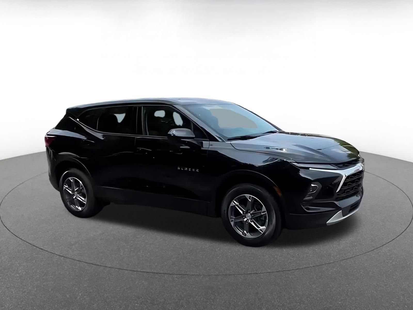 Thumbnail: 2025 Chevrolet Blazer - 2