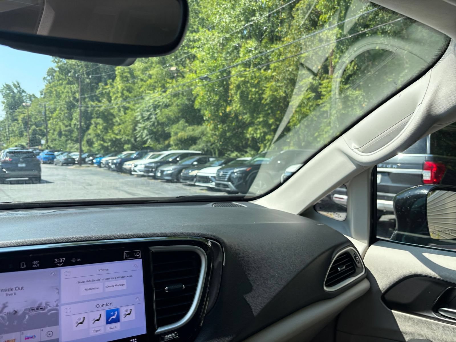 Thumbnail: 2024 Chrysler Pacifica - 28