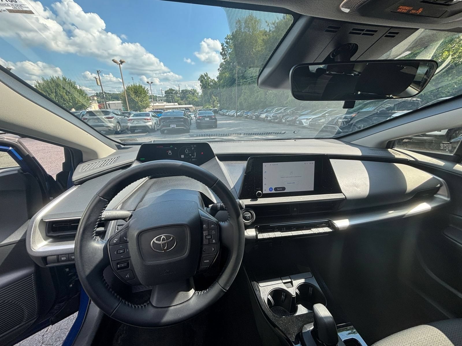 Thumbnail: 2025 Toyota Prius - 28