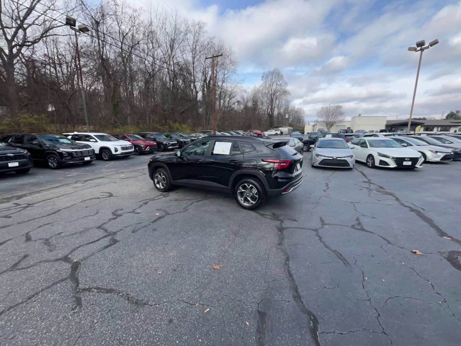 Thumbnail: 2025 Chevrolet Trax - 16