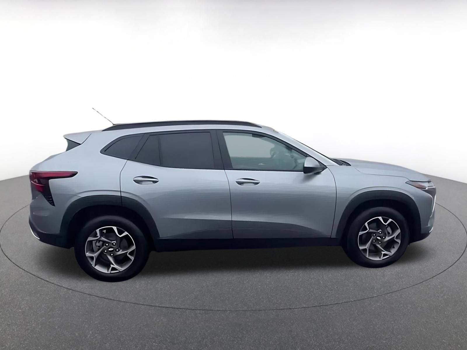 Thumbnail: 2025 Chevrolet Trax - 14